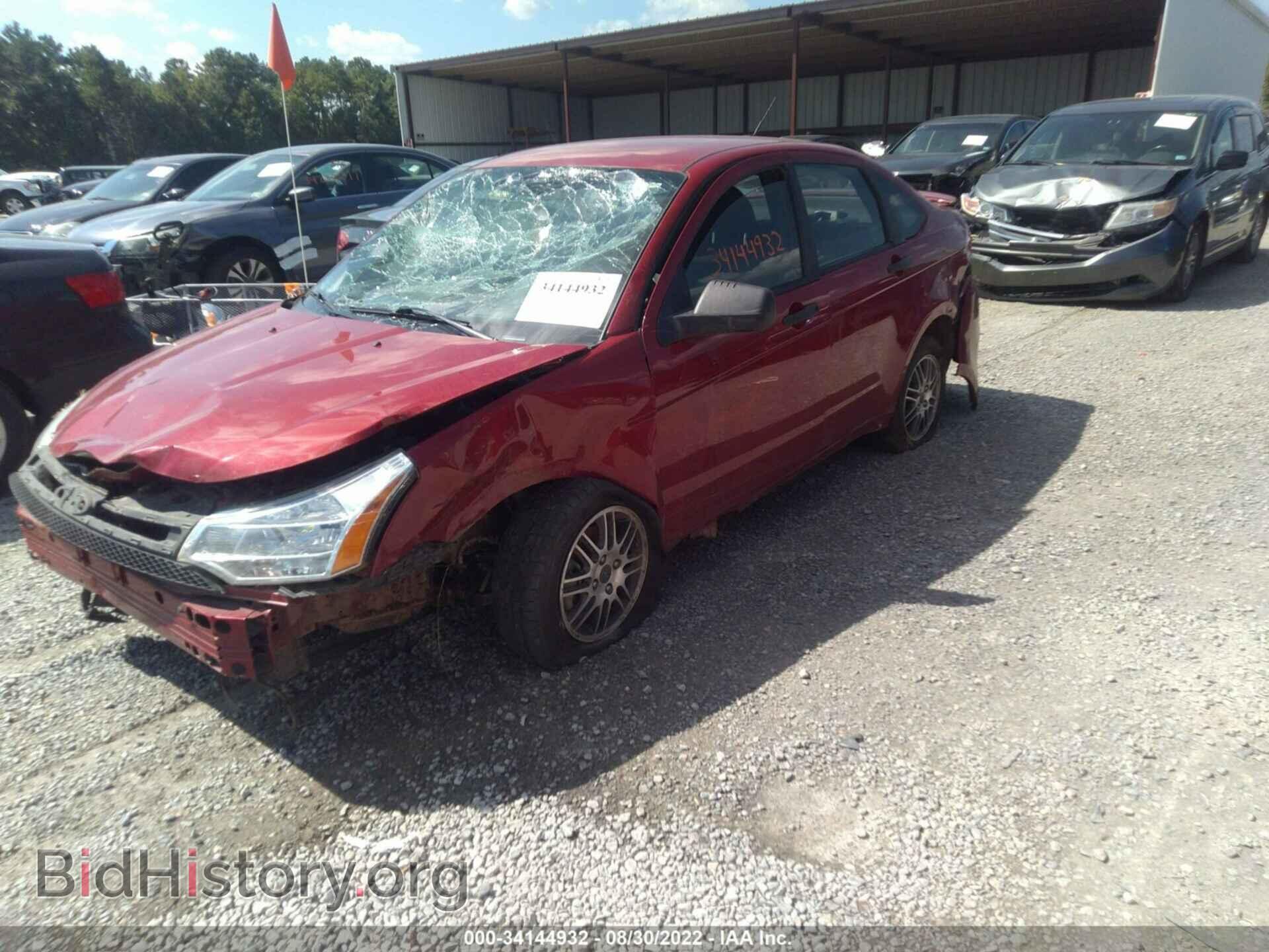 2011 FORD FOCUS - VIN: 1FAHP3FN9BW166364 - Photo 2