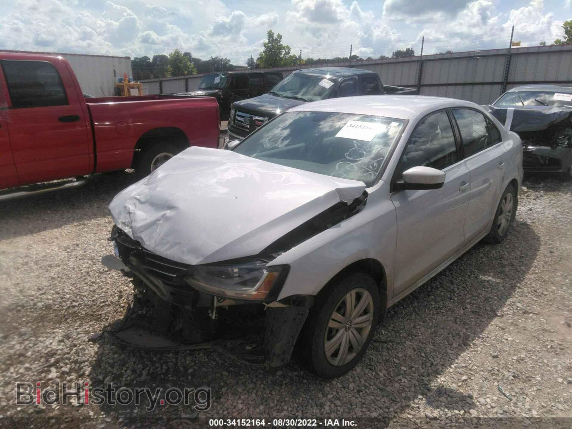 2017 VOLKSWAGEN JETTA - VIN: 3VW167AJ0HM312201 - Фото 2