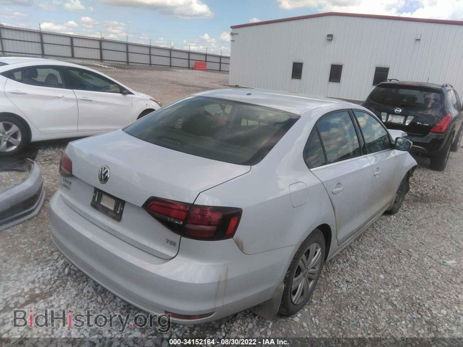 2017 VOLKSWAGEN JETTA - VIN: 3VW167AJ0HM312201 - Фото 4