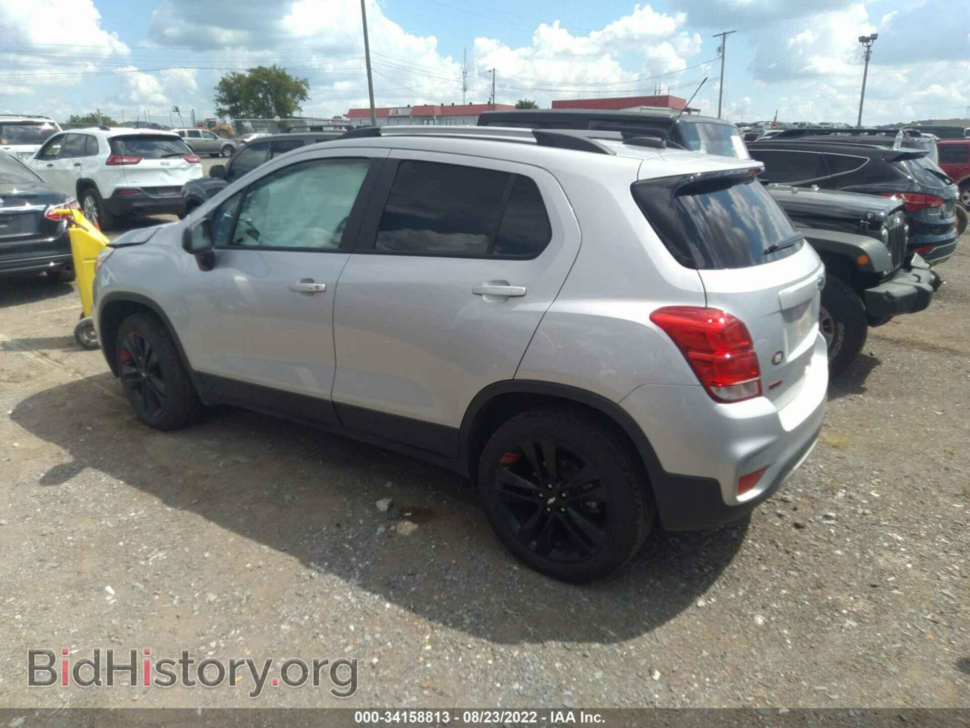 2020 CHEVROLET TRAX - VIN: 3GNCJPSB3LL287429 - Фото 3