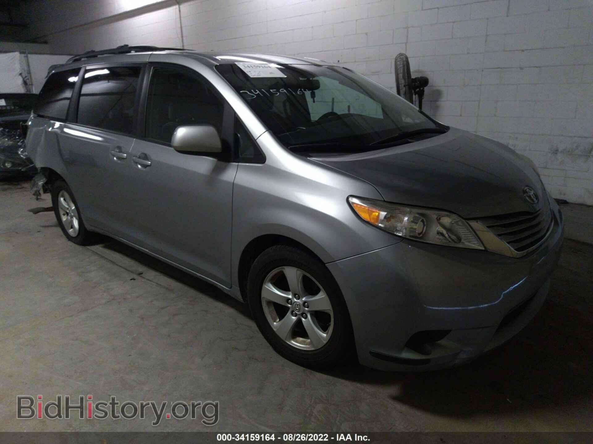 Photo 5TDKZ3DC0HS820561 - TOYOTA SIENNA 2017