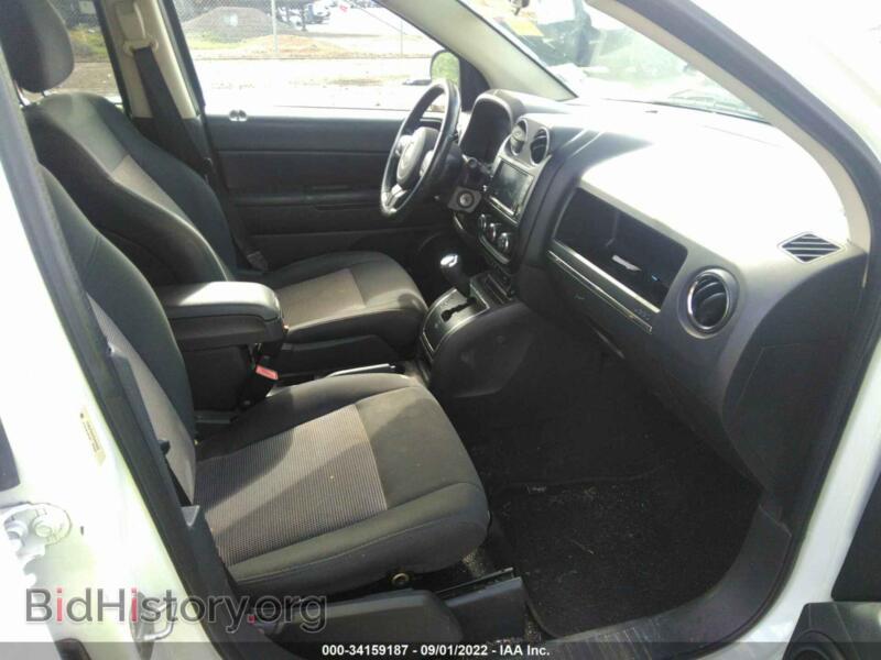 2012 Jeep COMPASS (VIN 1C4NJCEB3CD523928) — фото 5 из 11