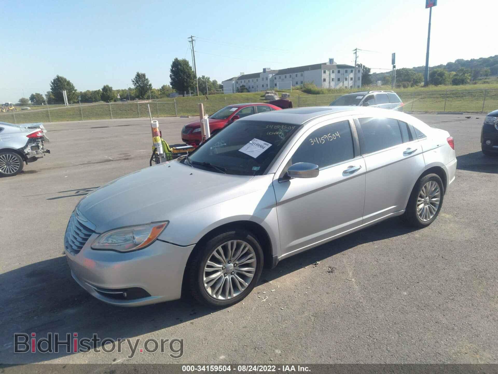 2012 CHRYSLER 200 - VIN: 1C3CCBCB0CN197177 - Фото 2