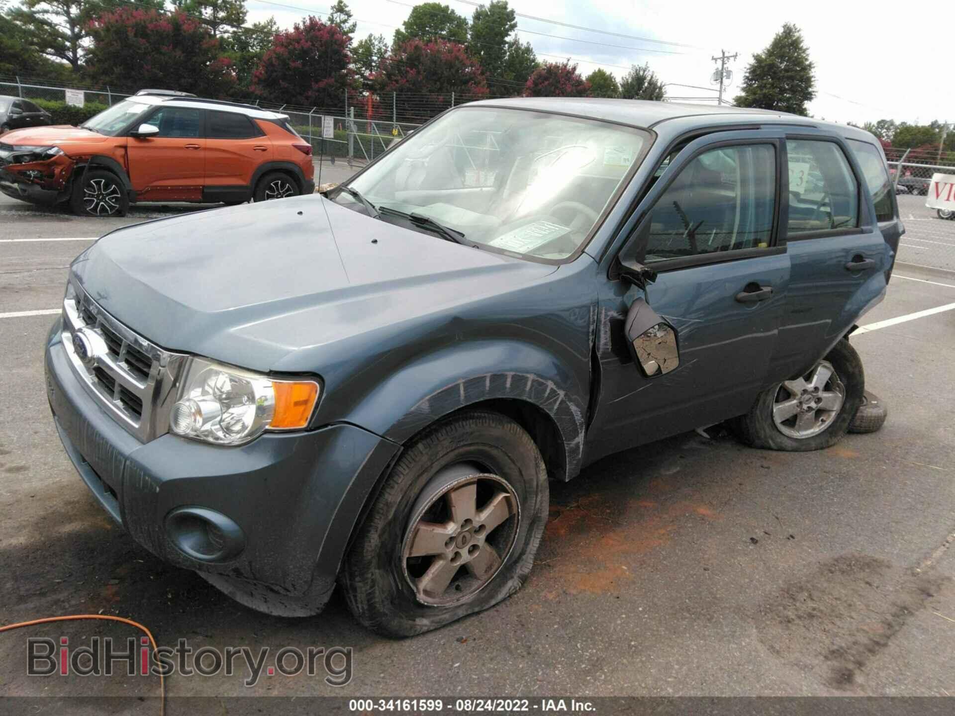 2011 FORD ESCAPE - VIN: 1FMCU0C78BKB82155 - Photo 2