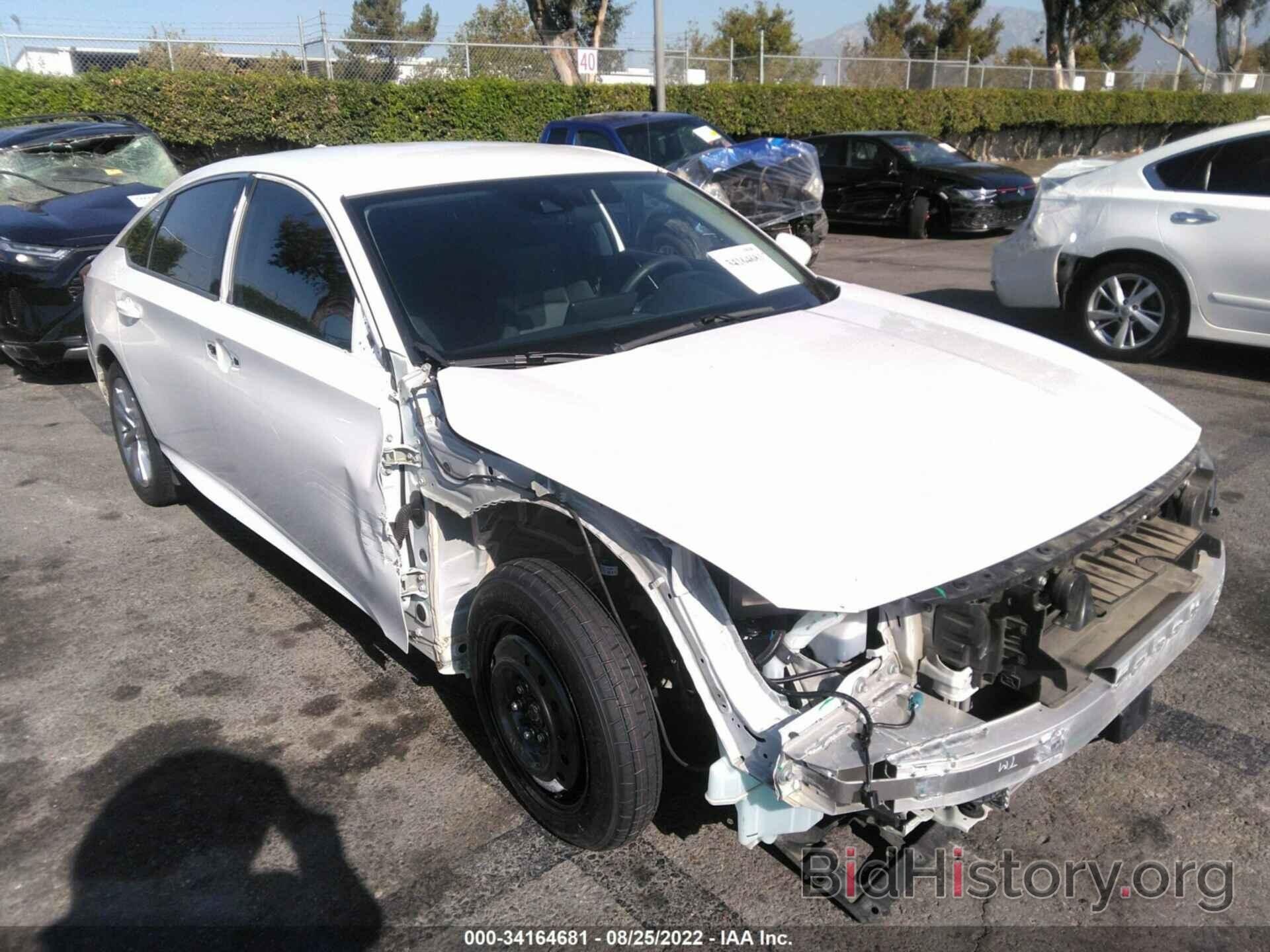 Photo 1HGCV1F19JA190592 - HONDA ACCORD SEDAN 2018