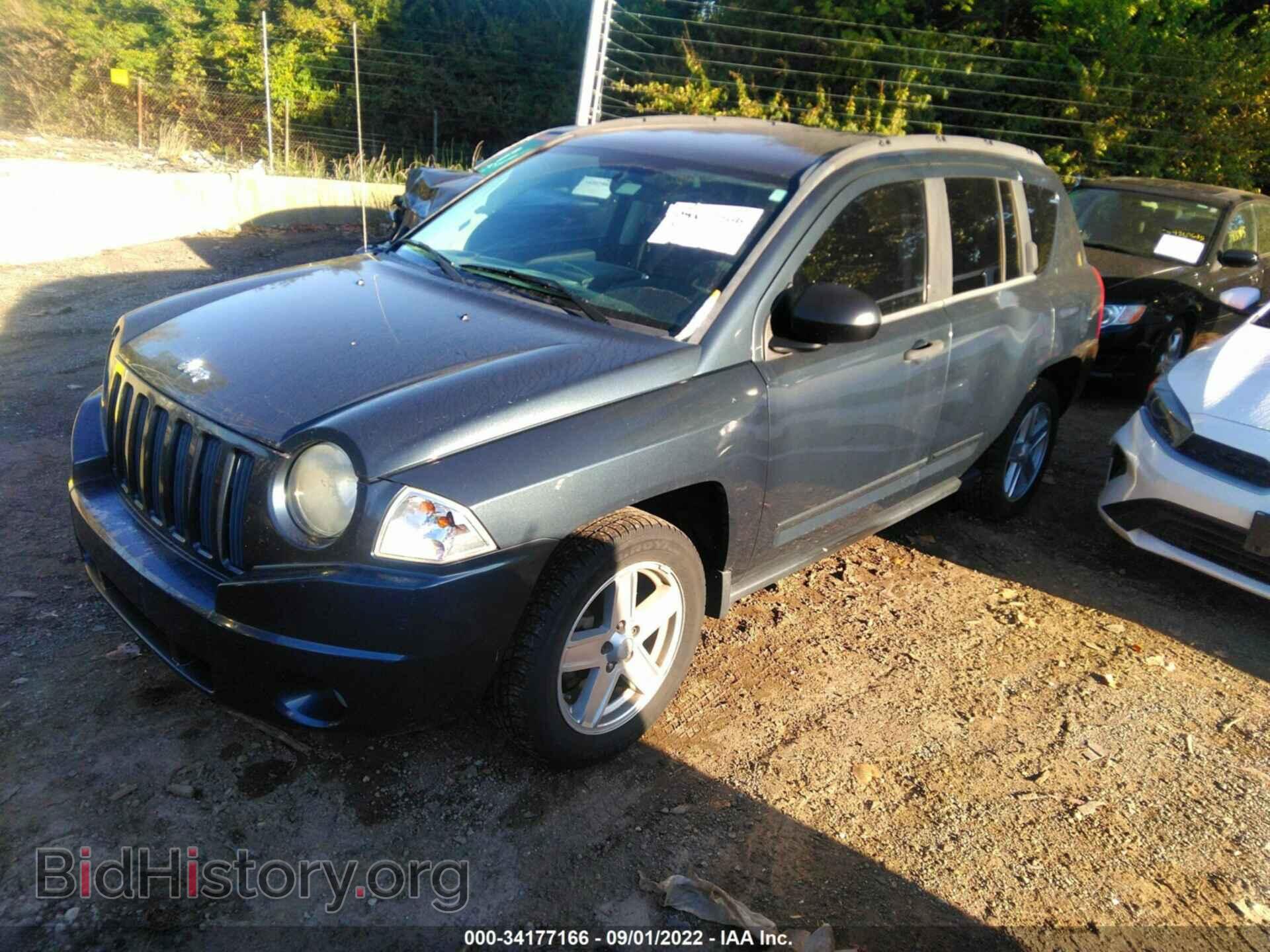 2008 JEEP COMPASS - VIN: 1J8FT47W18D669829 - Фото 2