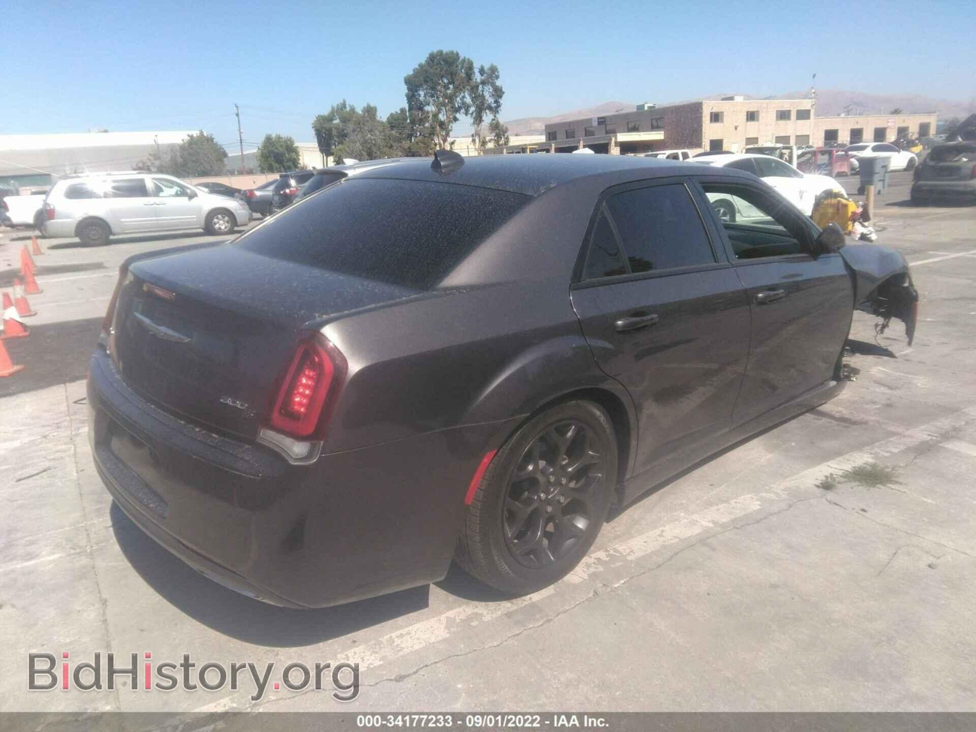 2019 CHRYSLER 300 - VIN: 2C3CCAGG6KH631500 - Фото 4