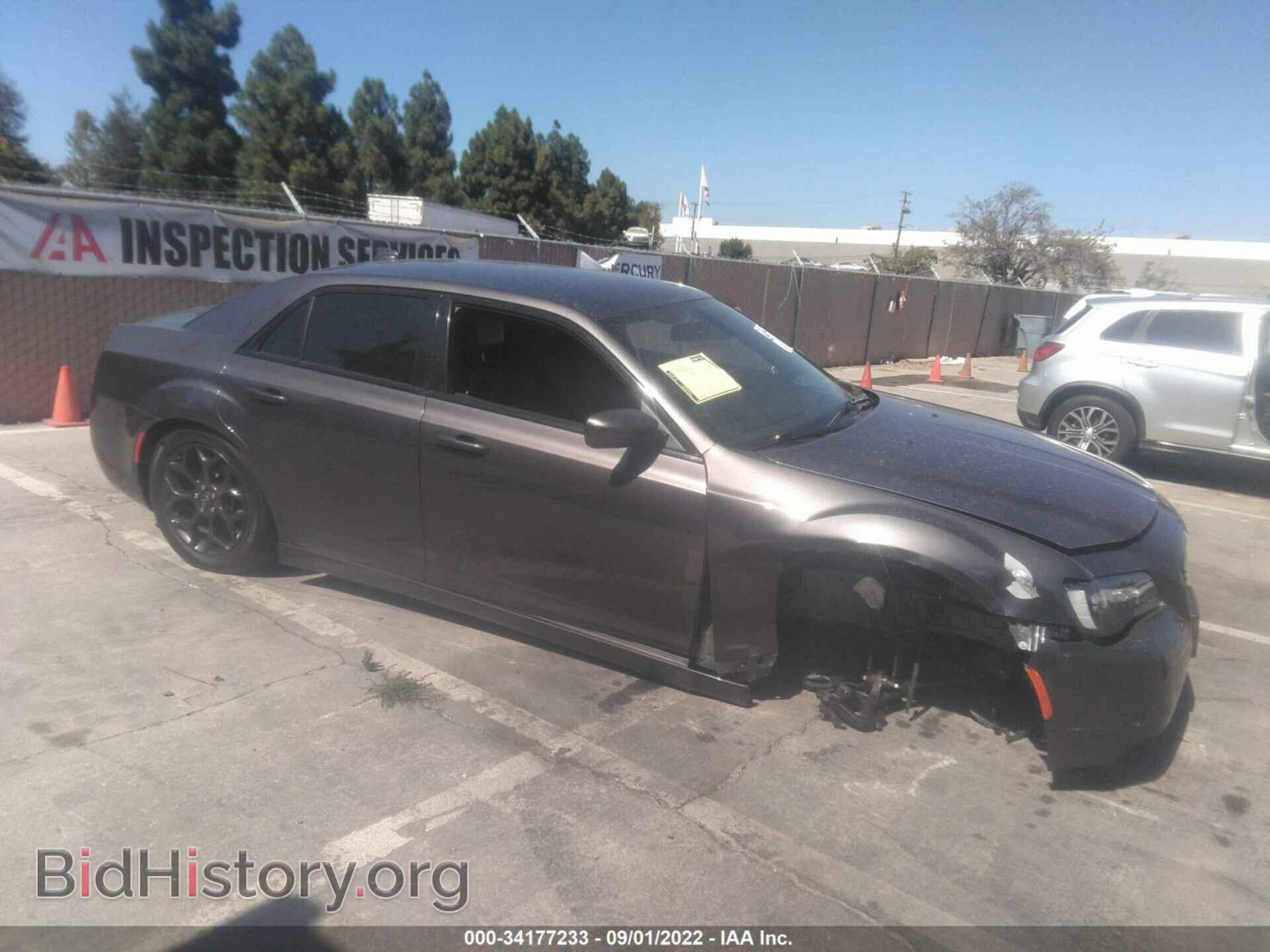 2019 CHRYSLER 300 - VIN: 2C3CCAGG6KH631500 - Фото 5