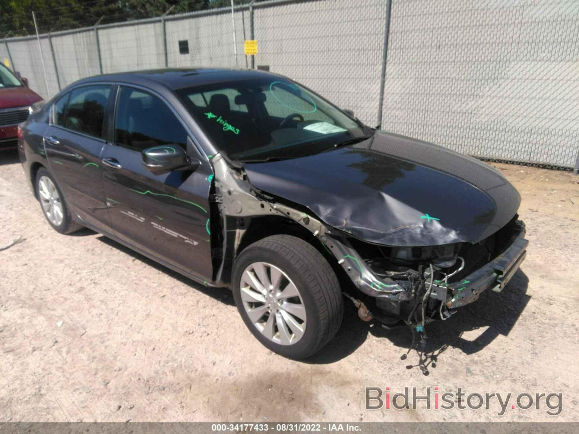 Photo 1HGCR2F83DA136569 - HONDA ACCORD SDN 2013