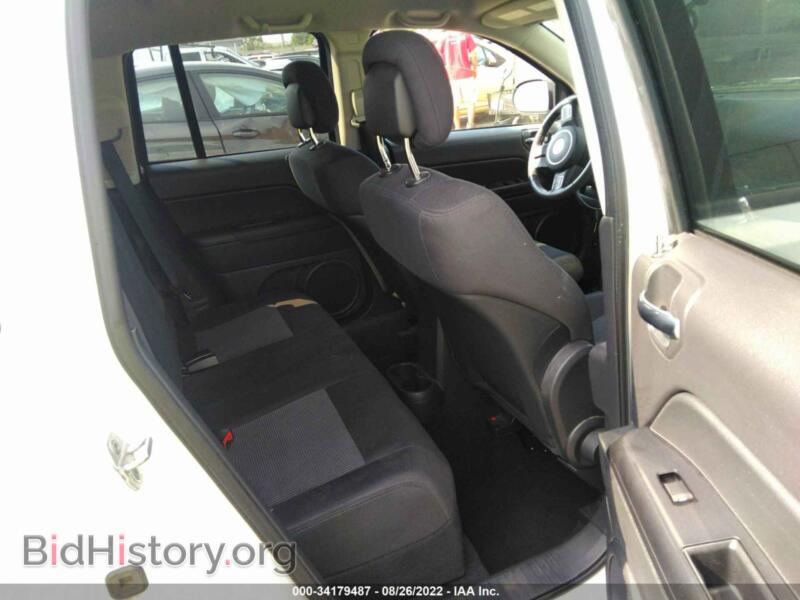 2012 Jeep COMPASS (VIN 1C4NJDEB3CD625283) — photo 8 of 12