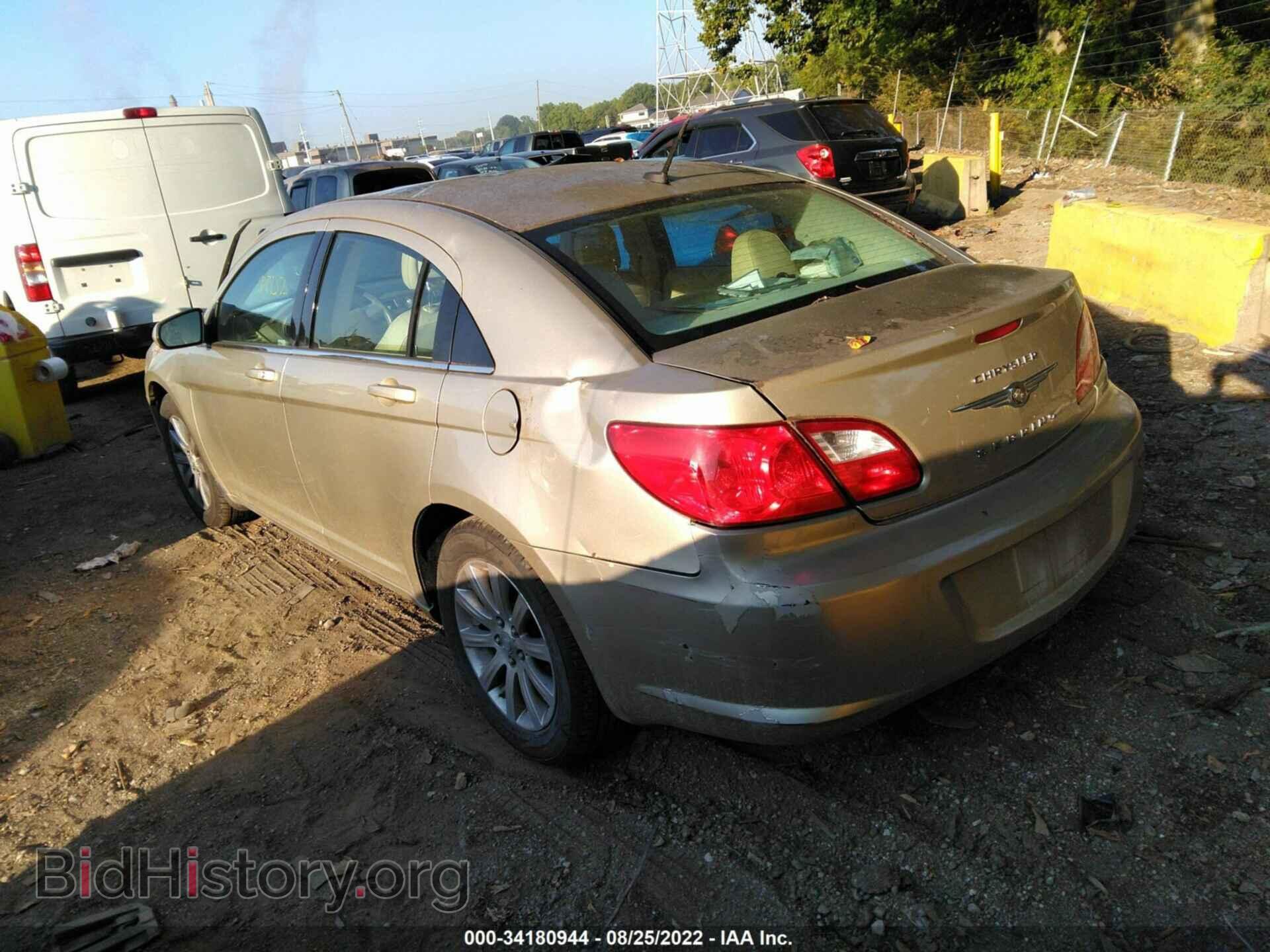 2010 CHRYSLER SEBRING - VIN: 1C3CC5FB5AN126633 - Фото 3