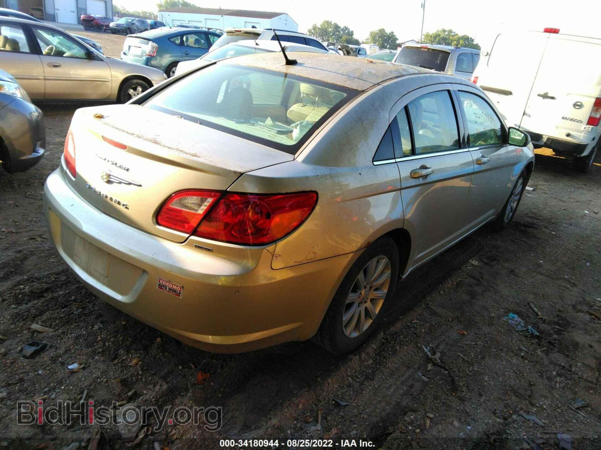2010 CHRYSLER SEBRING - VIN: 1C3CC5FB5AN126633 - Фото 4