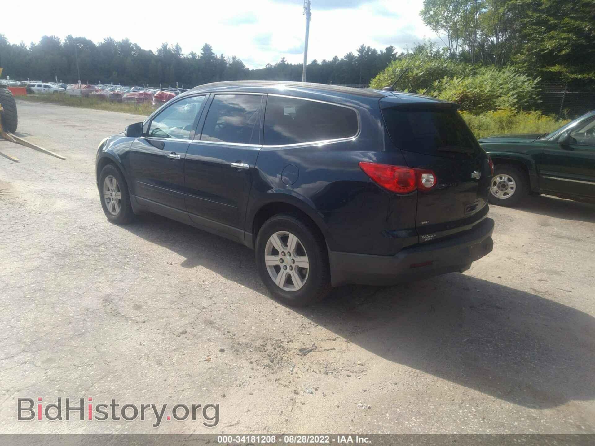 2011 CHEVROLET TRAVERSE - VIN: 1GNKVJED7BJ160098 - Фото 3