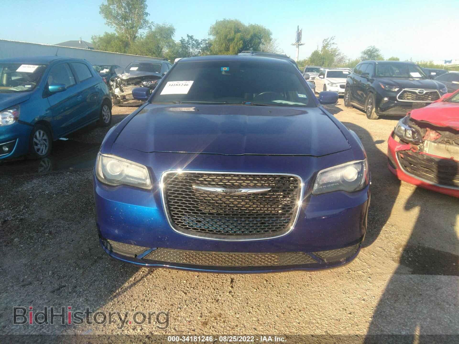 2019 CHRYSLER 300 - VIN: 2C3CCABG1KH515919 - Фото 6