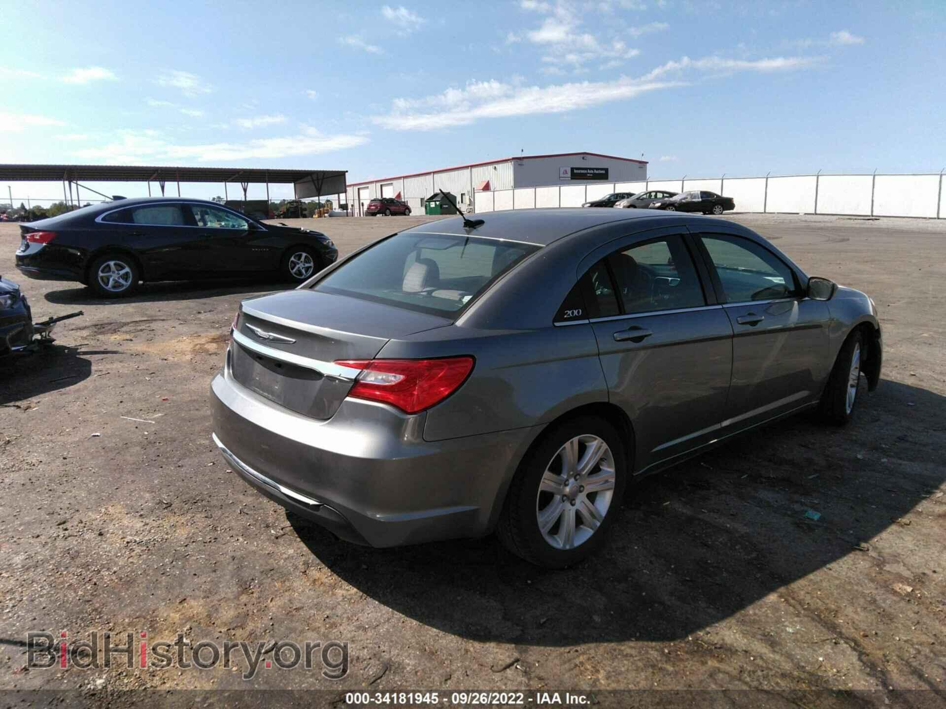 2012 CHRYSLER 200 - VIN: 1C3CCBAB3CN318366 - Фото 4