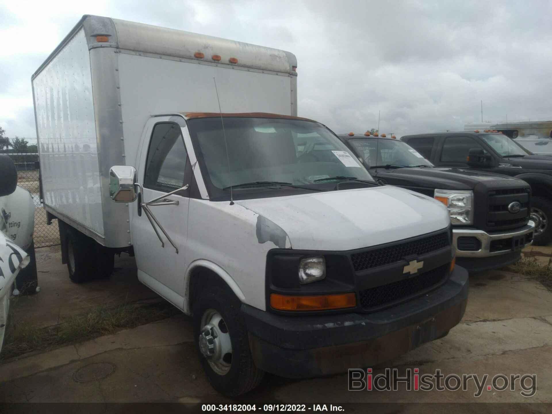 Photo 1GBHG31U761111010 - CHEVROLET EXPRESS COMMERCIAL 2006