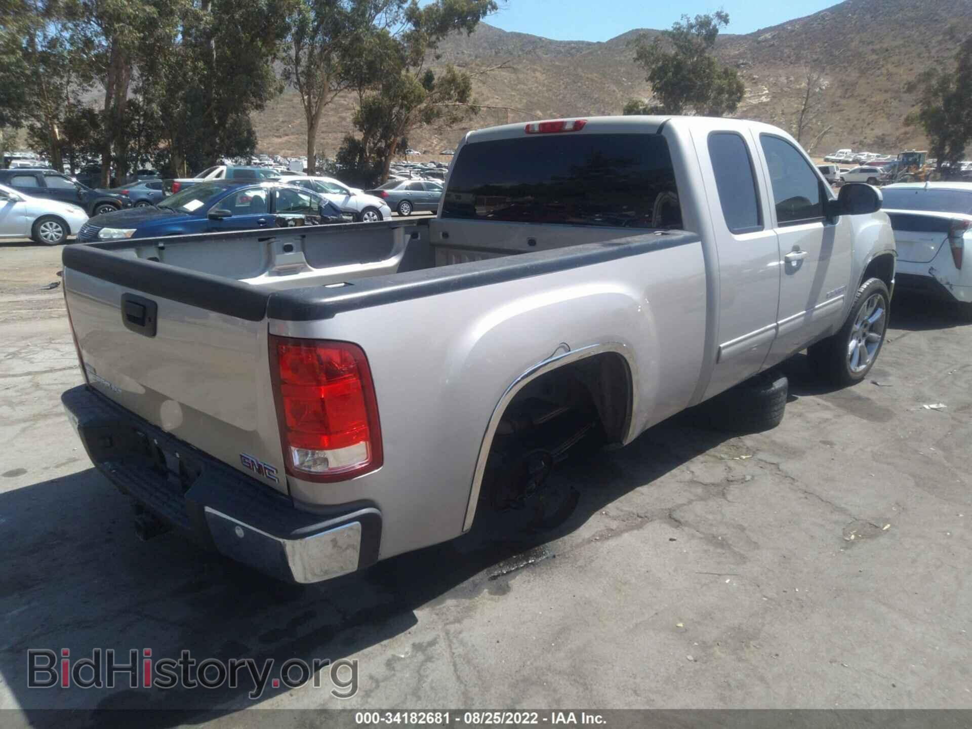 2007 GMC SIERRA 1500 - VIN: 1GTEC19077Z512172 - Фото 4