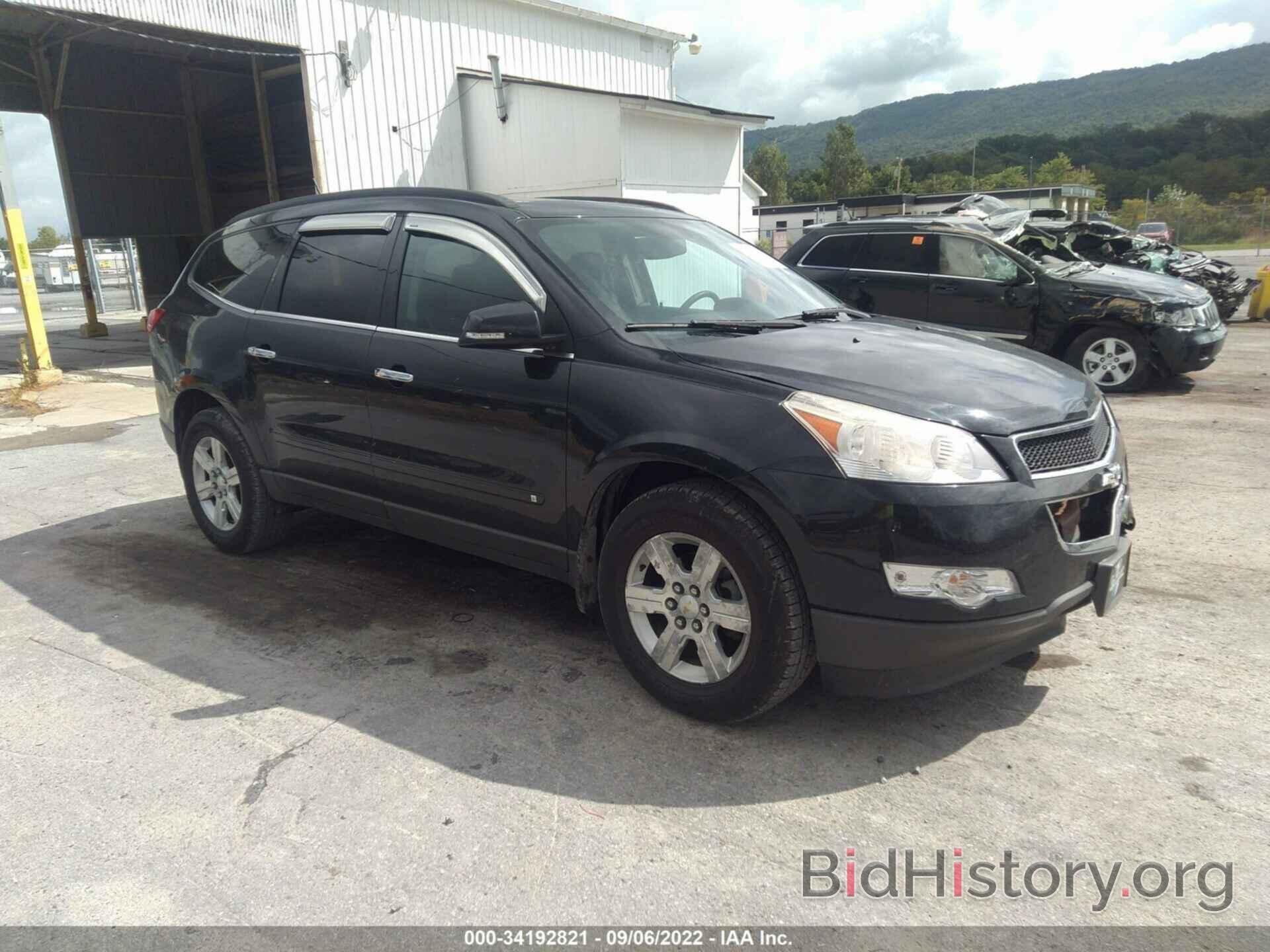Photo 1GNLVFED2AS137841 - CHEVROLET TRAVERSE 2010