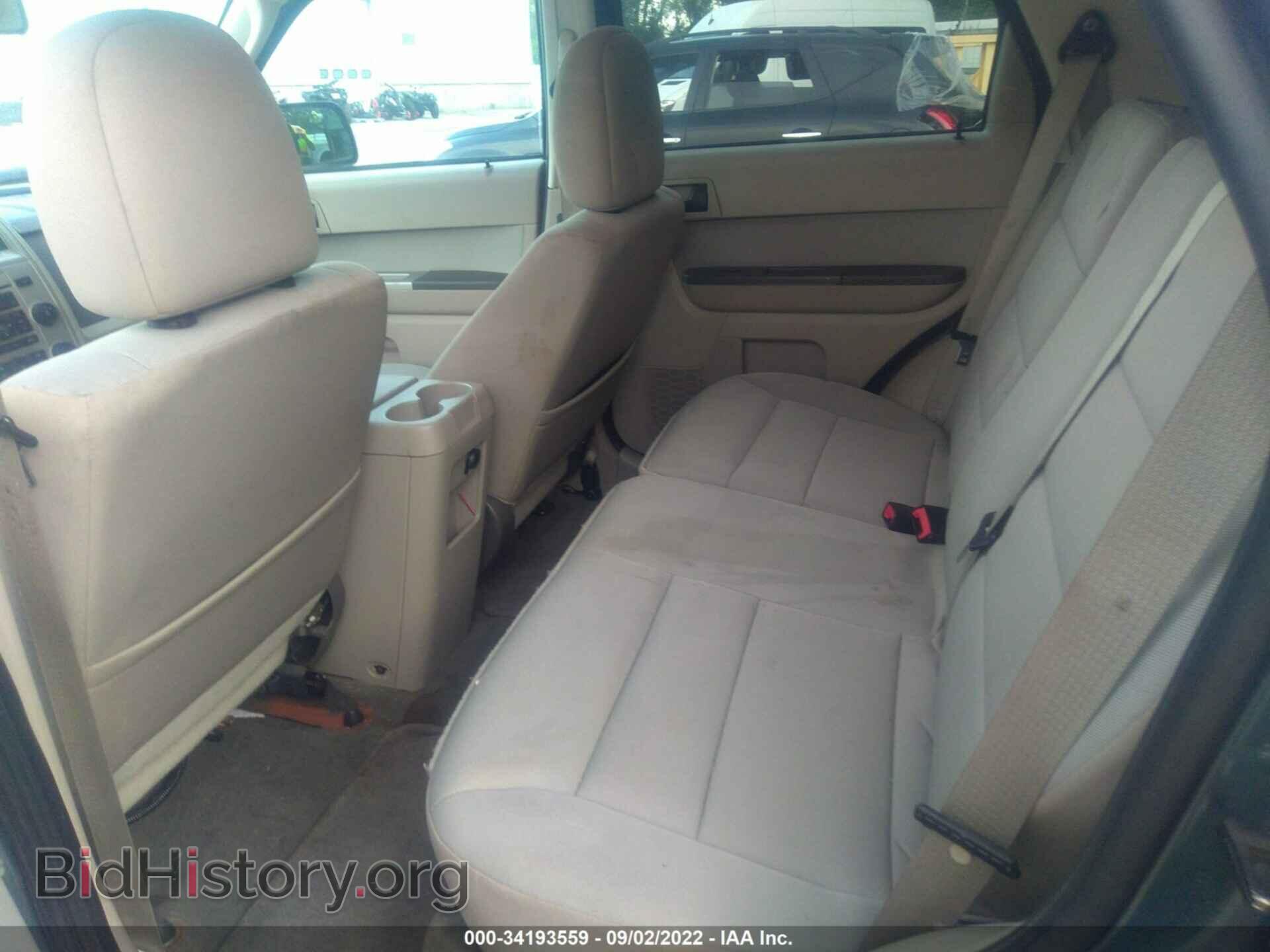 2010 FORD ESCAPE - VIN: 1FMCU0D72AKD18910 - Photo 8