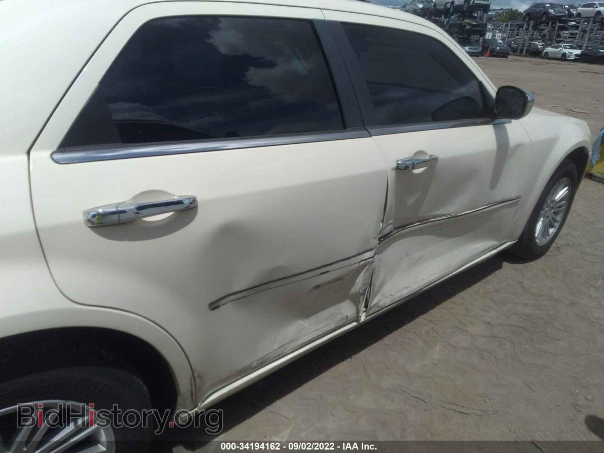 2010 CHRYSLER 300 - VIN: 2C3CA5CV6AH315580 - Фото 6
