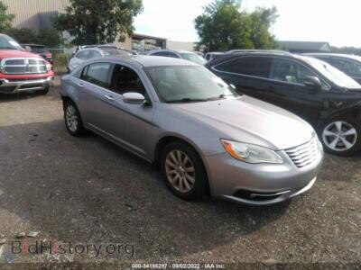 2013 Chrysler 200 Limited, серебристый — VIN 1C3CCBCG2DN615302, IAAI