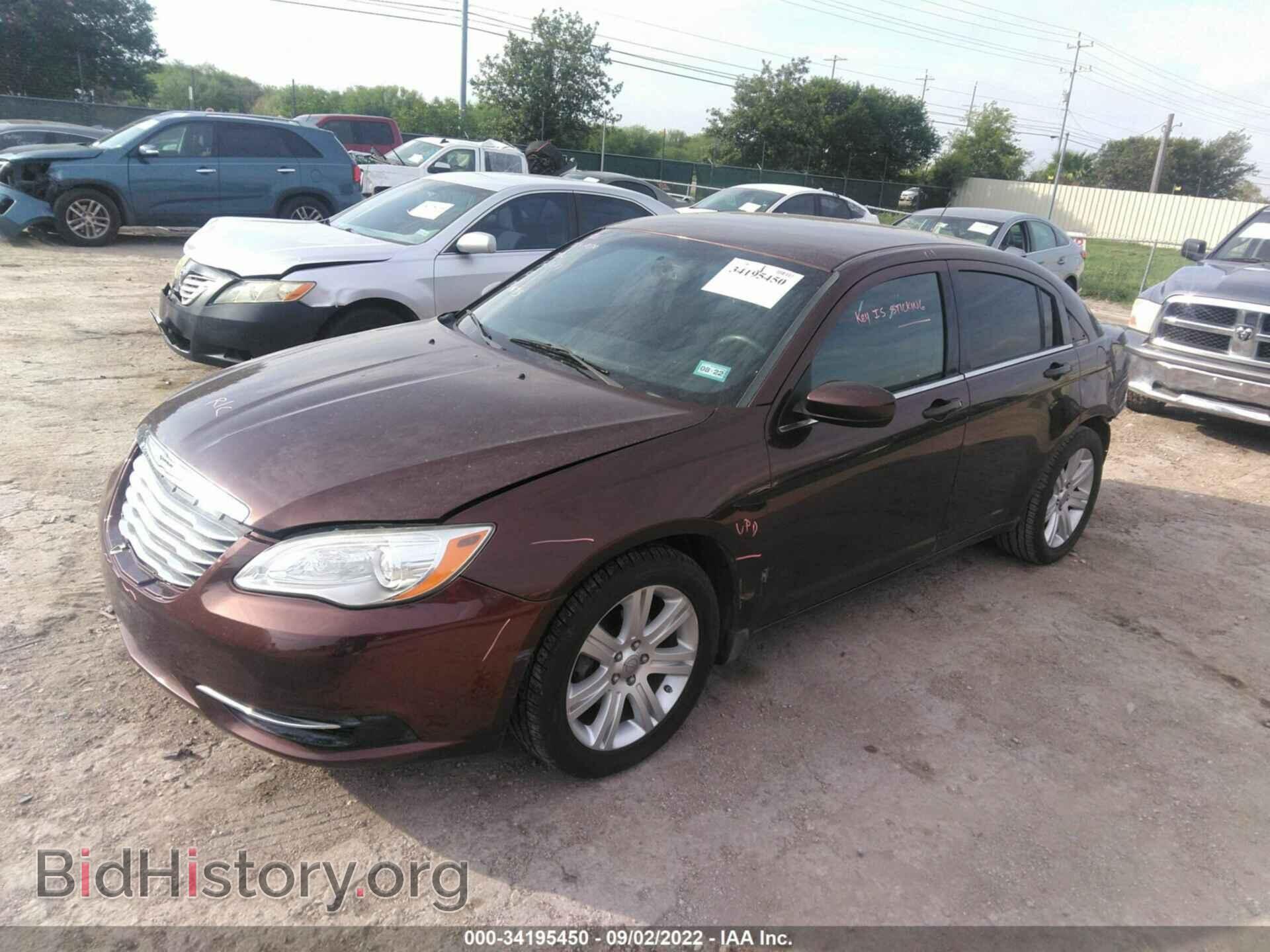 2013 CHRYSLER 200 - VIN: 1C3CCBBB2DN577284 - Фото 2