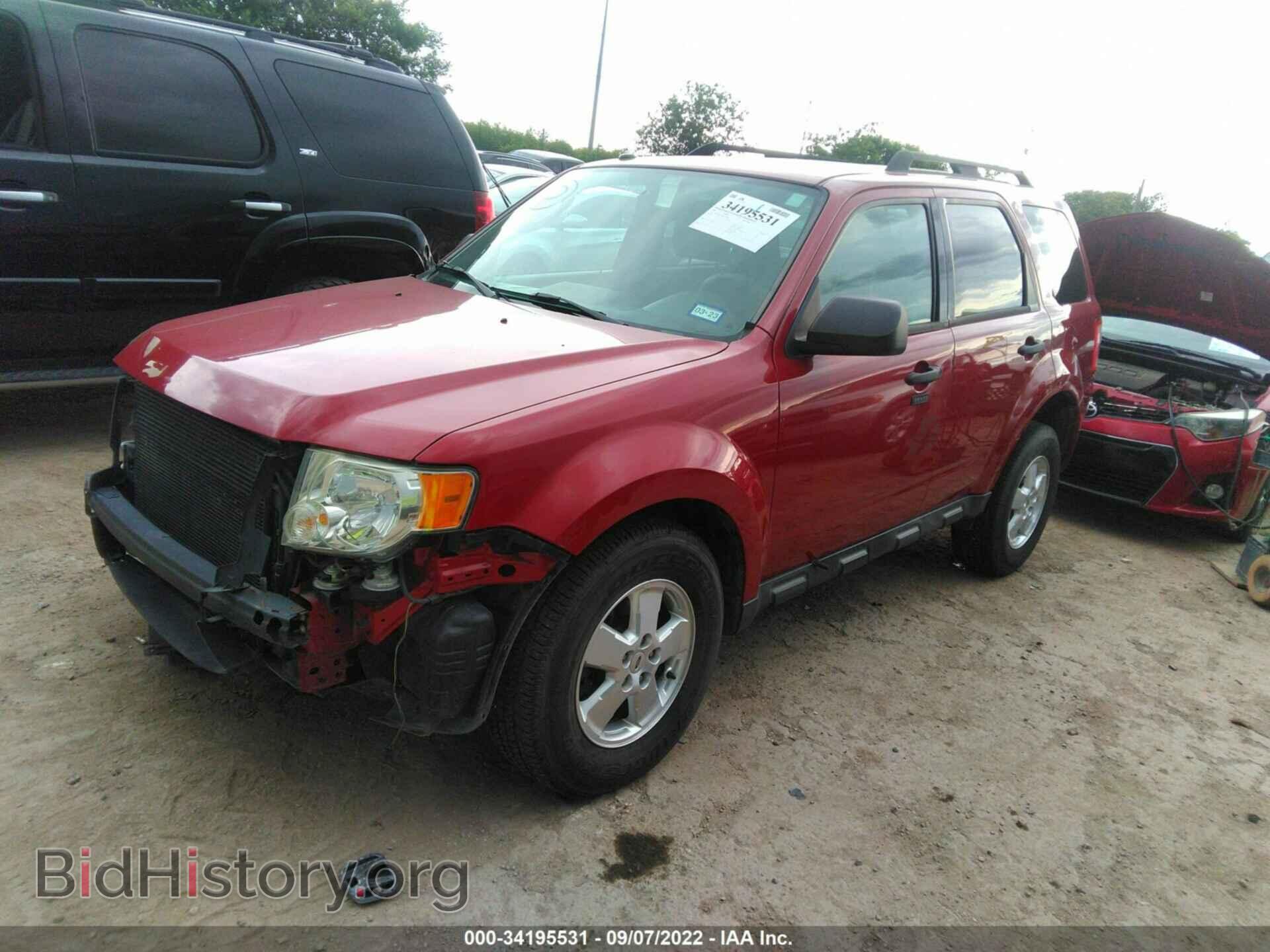 2011 FORD ESCAPE - VIN: 1FMCU0D70BKC22730 - Фото 2