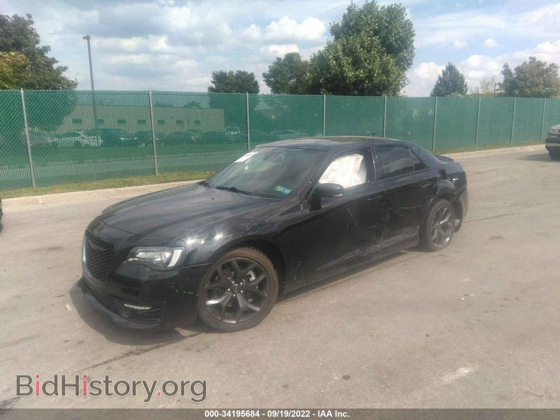 2021 CHRYSLER 300 - VIN: 2C3CCABT8MH520471 - Фото 2