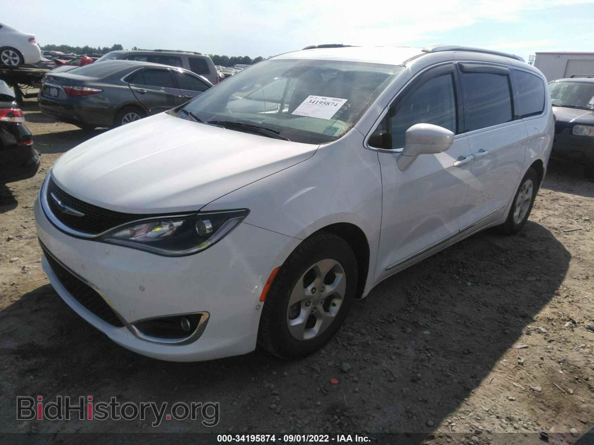 2017 CHRYSLER PACIFICA - VIN: 2C4RC1EG6HR844412 - Photo 2