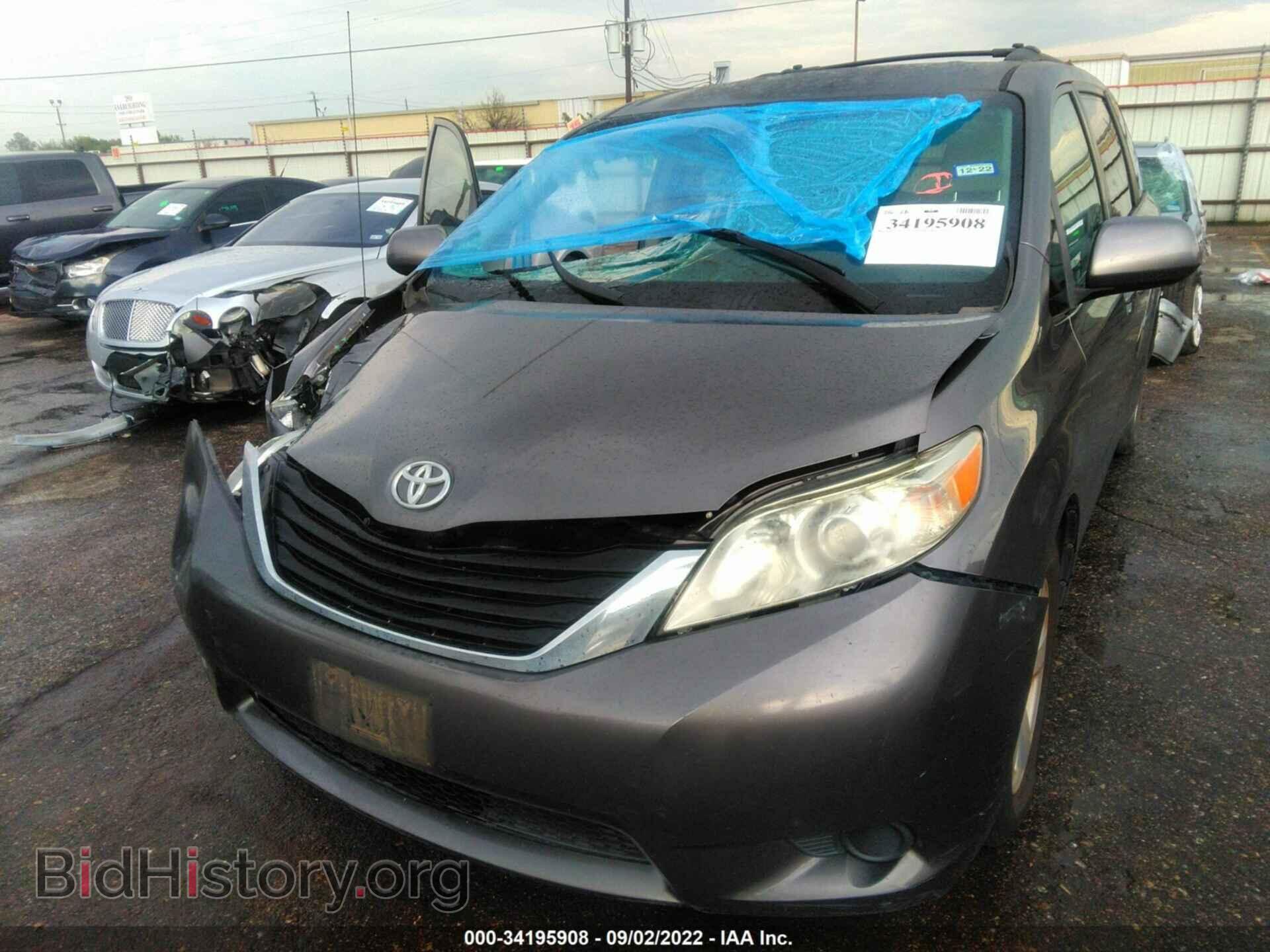 2012 TOYOTA SIENNA - VIN: 5TDKK3DC3CS208125 - Фото 2