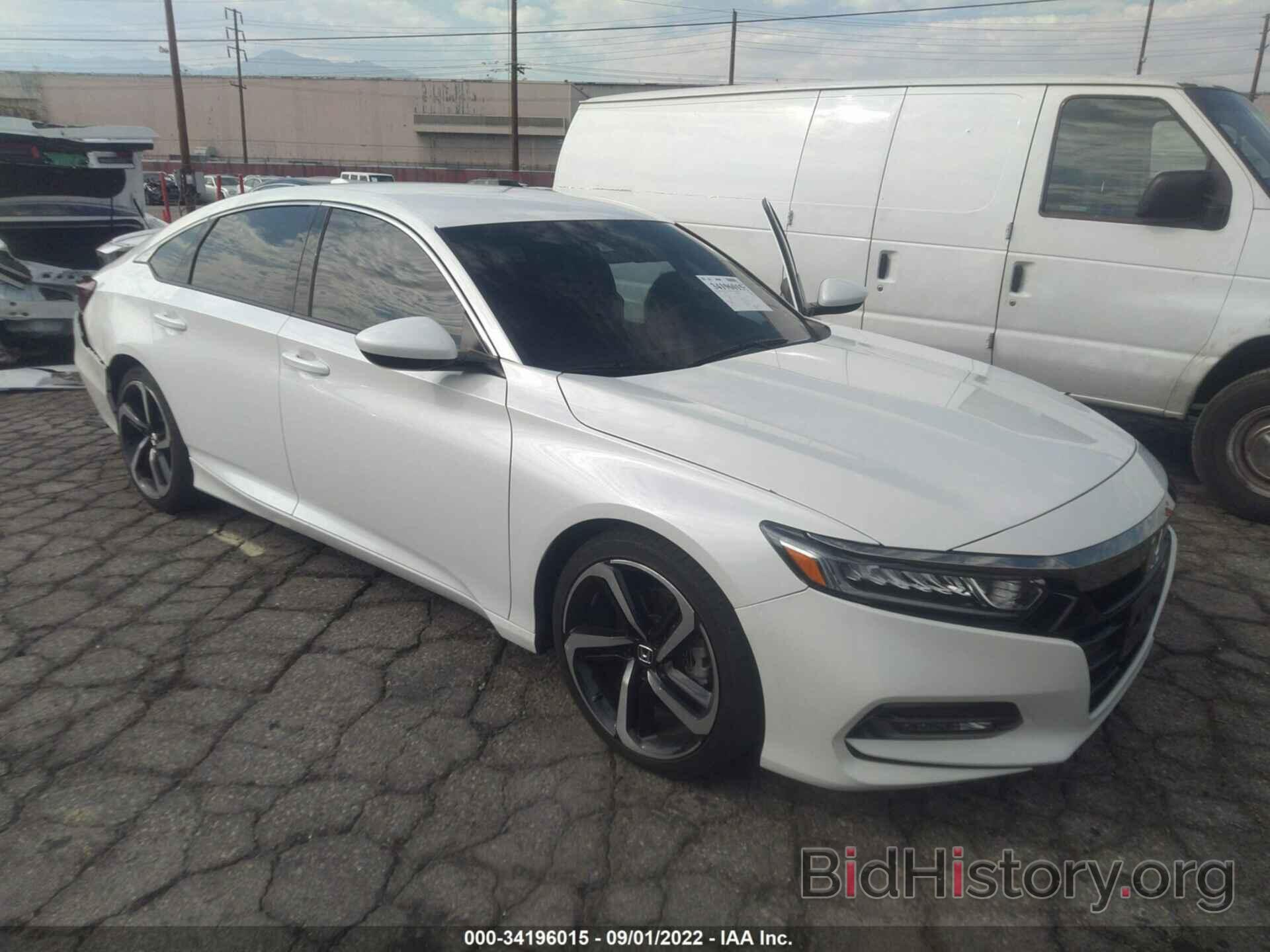 Photo 1HGCV1F34JA197404 - HONDA ACCORD SEDAN 2018