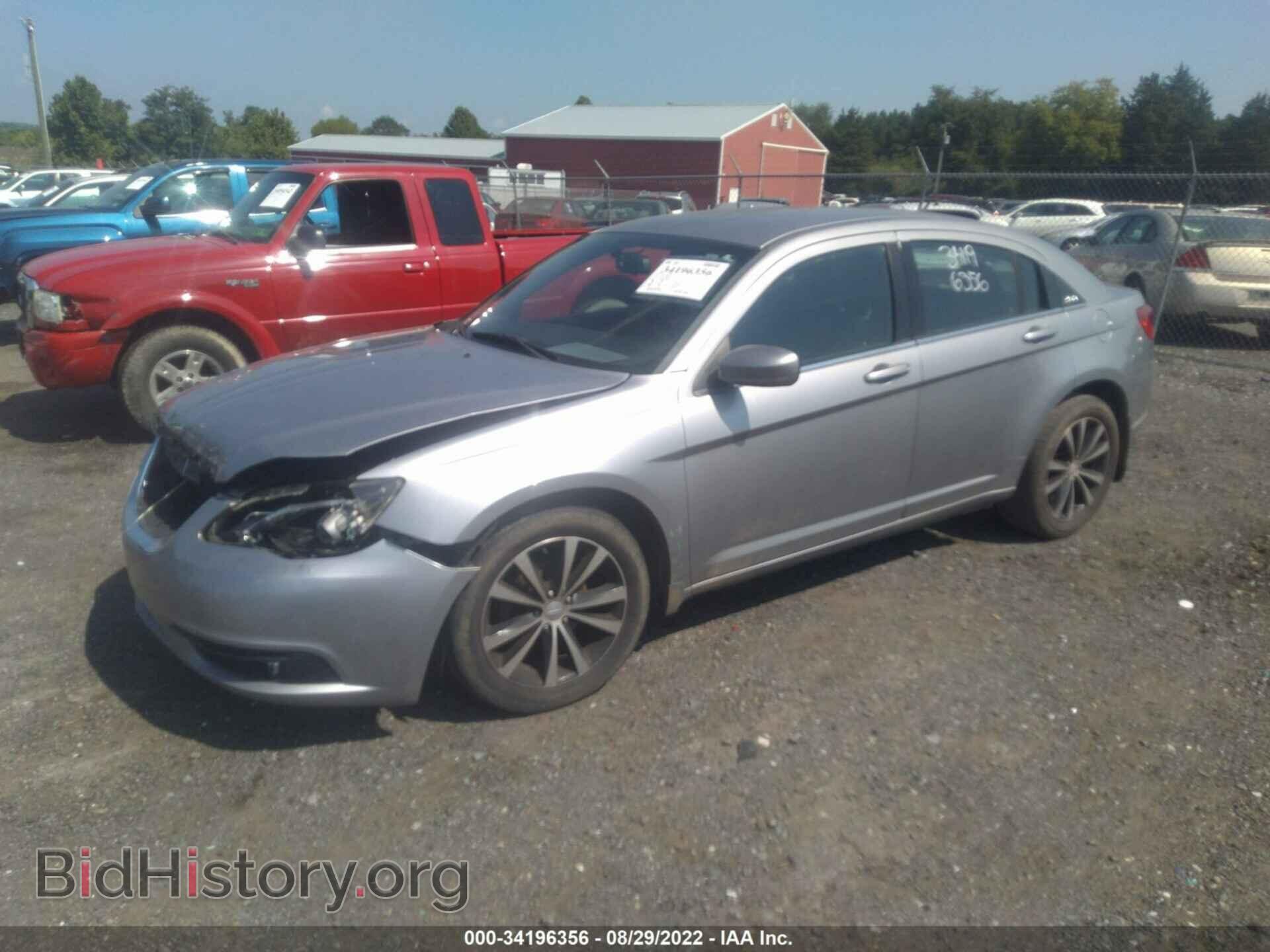 2013 CHRYSLER 200 - VIN: 1C3CCBBB7DN574591 - Photo 2