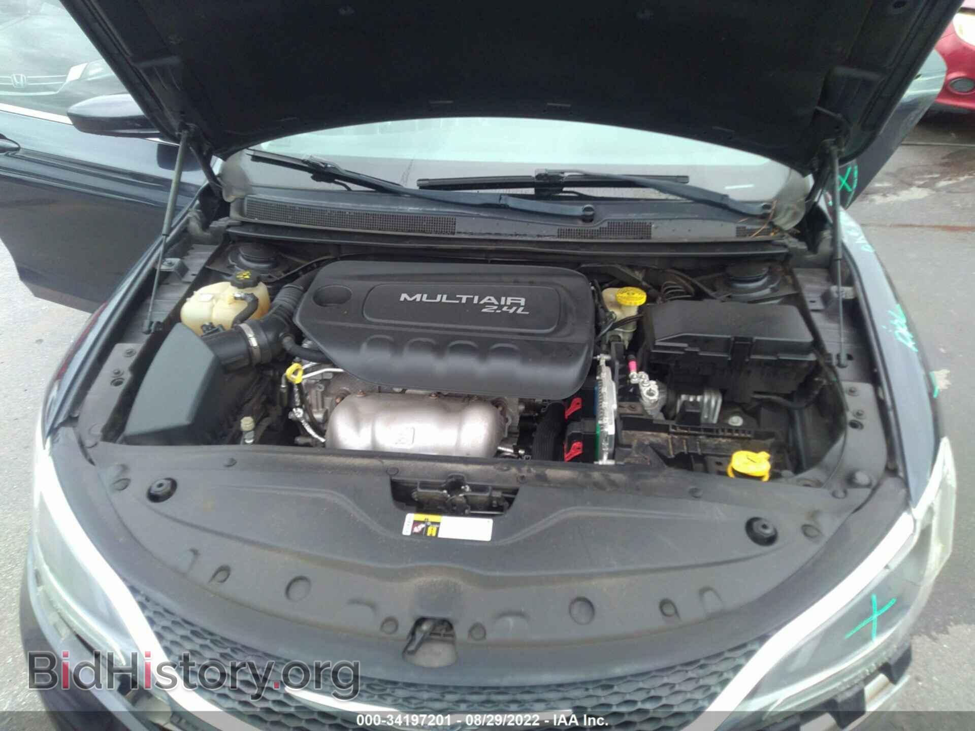 2016 CHRYSLER 200 - VIN: 1C3CCCABXGN191448 - Фото 10