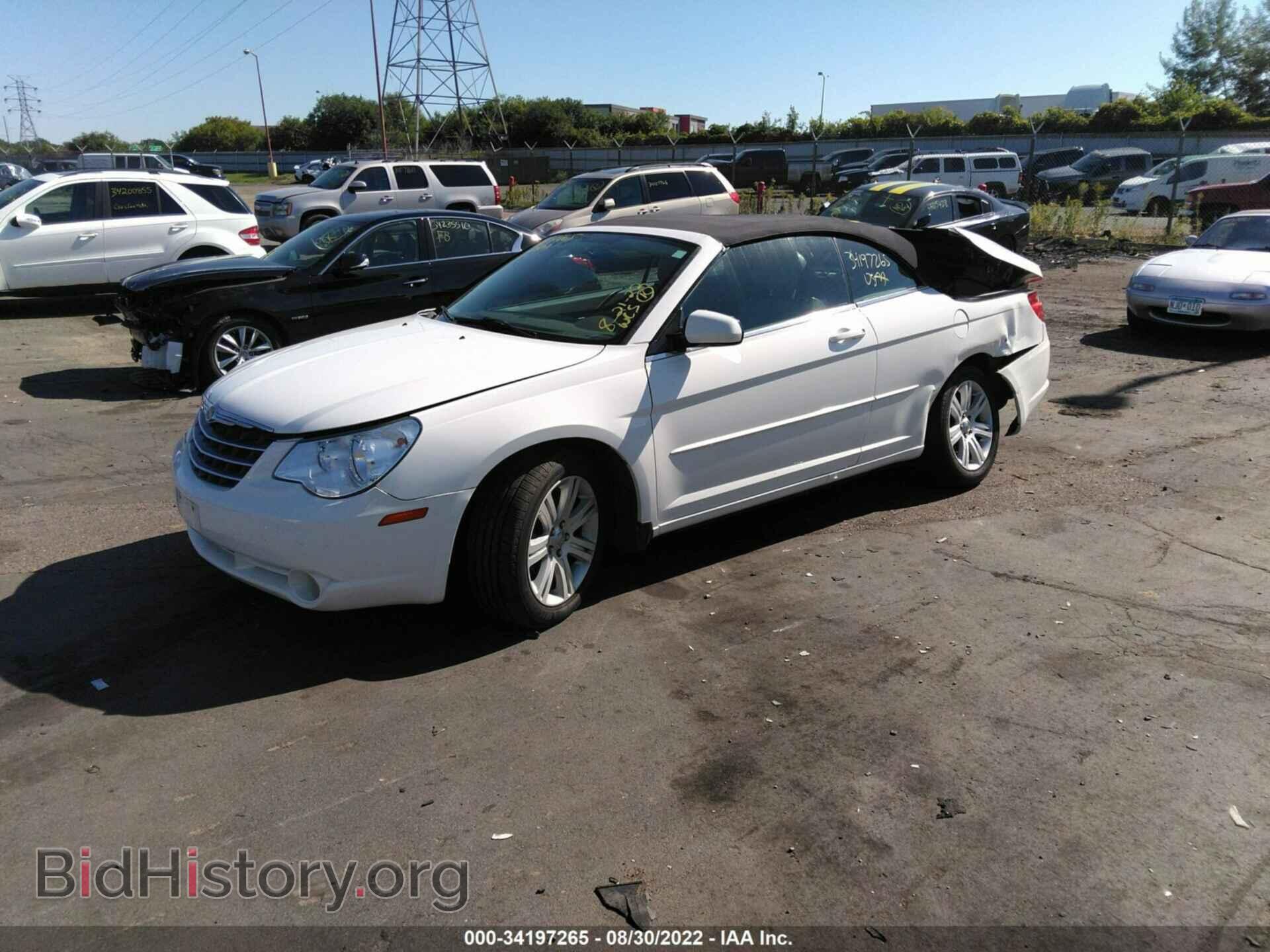 2010 CHRYSLER SEBRING - VIN: 1C3BC5ED5AN165771 - Фото 2