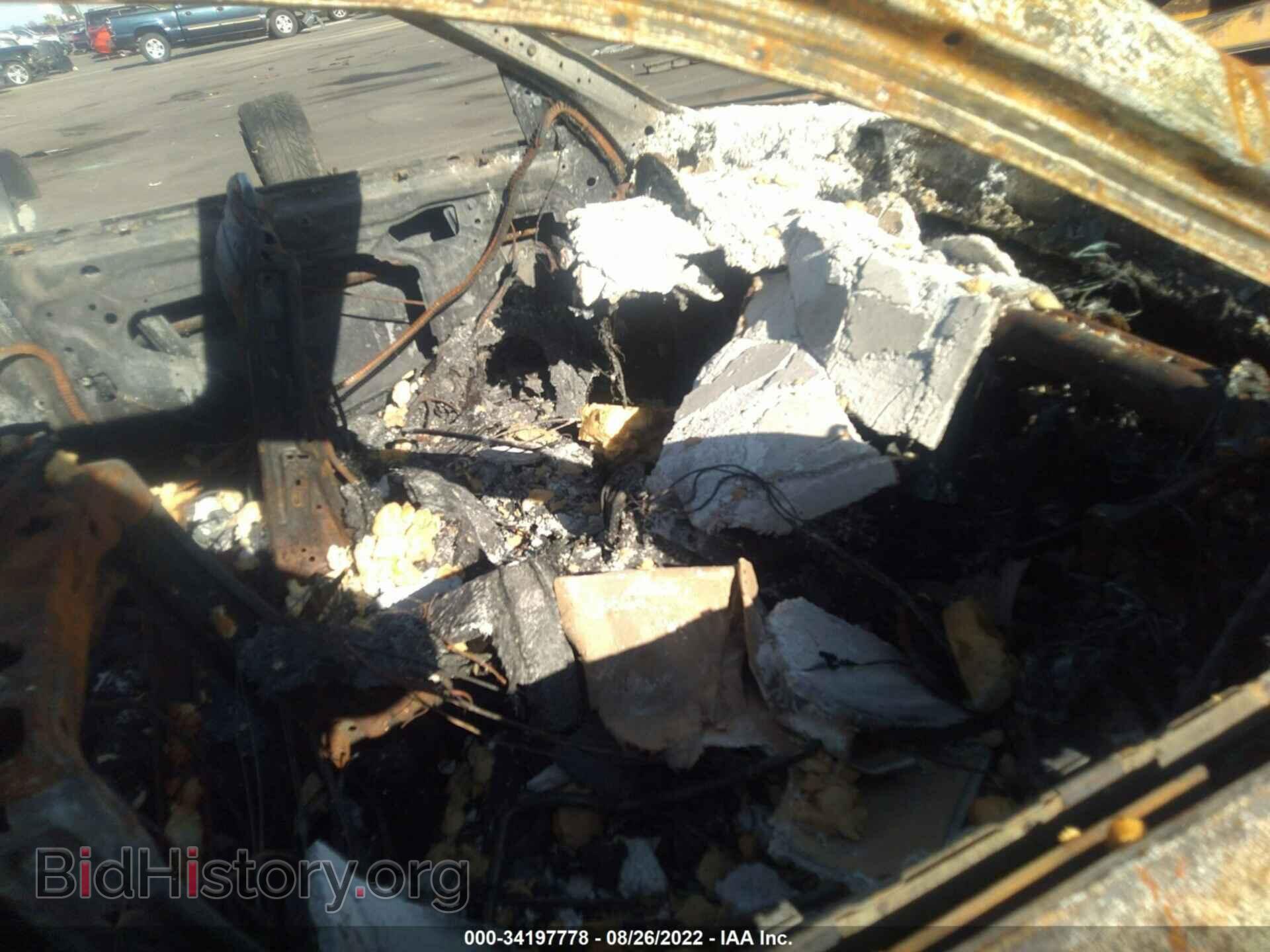 2011 BMW 1 SERIES - VIN: WBAUC9C52BVM09771 - Фото 5