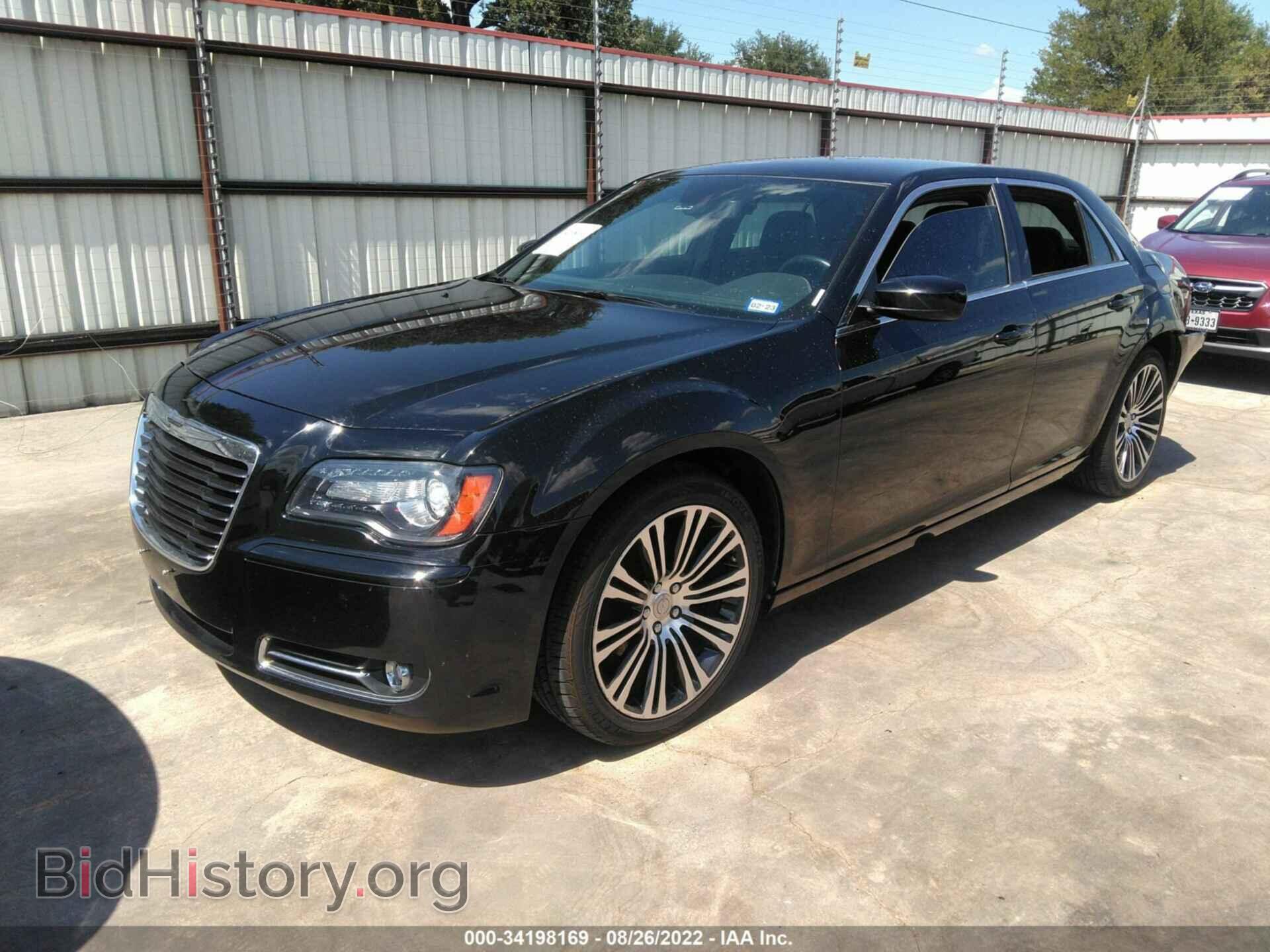 2014 CHRYSLER 300 - VIN: 2C3CCABG2EH189987 - Фото 2