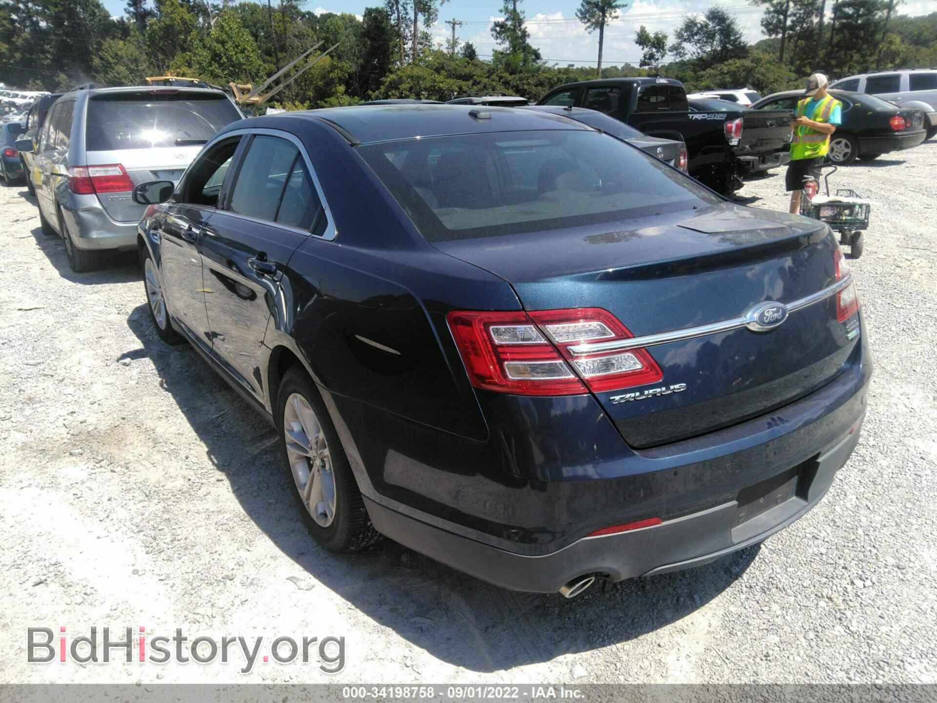 2017 FORD TAURUS - VIN: 1FAHP2H82HG119763 - Фото 3