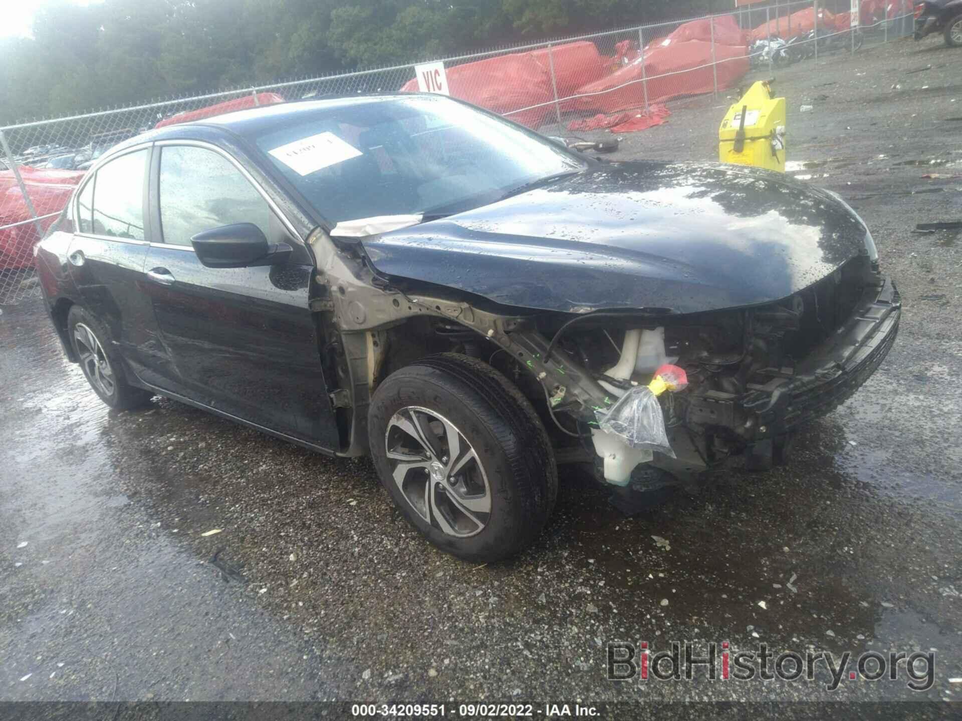 Photo 1HGCR2F32HA275246 - HONDA ACCORD SEDAN 2017