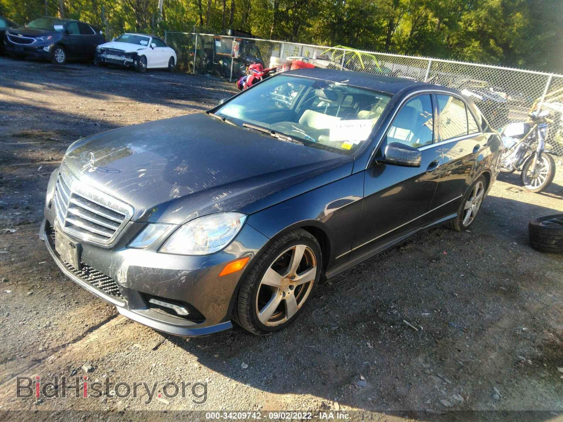 2011 MERCEDES-BENZ E-CLASS - VIN: WDDHF8HB3BA300317 - Фото 2