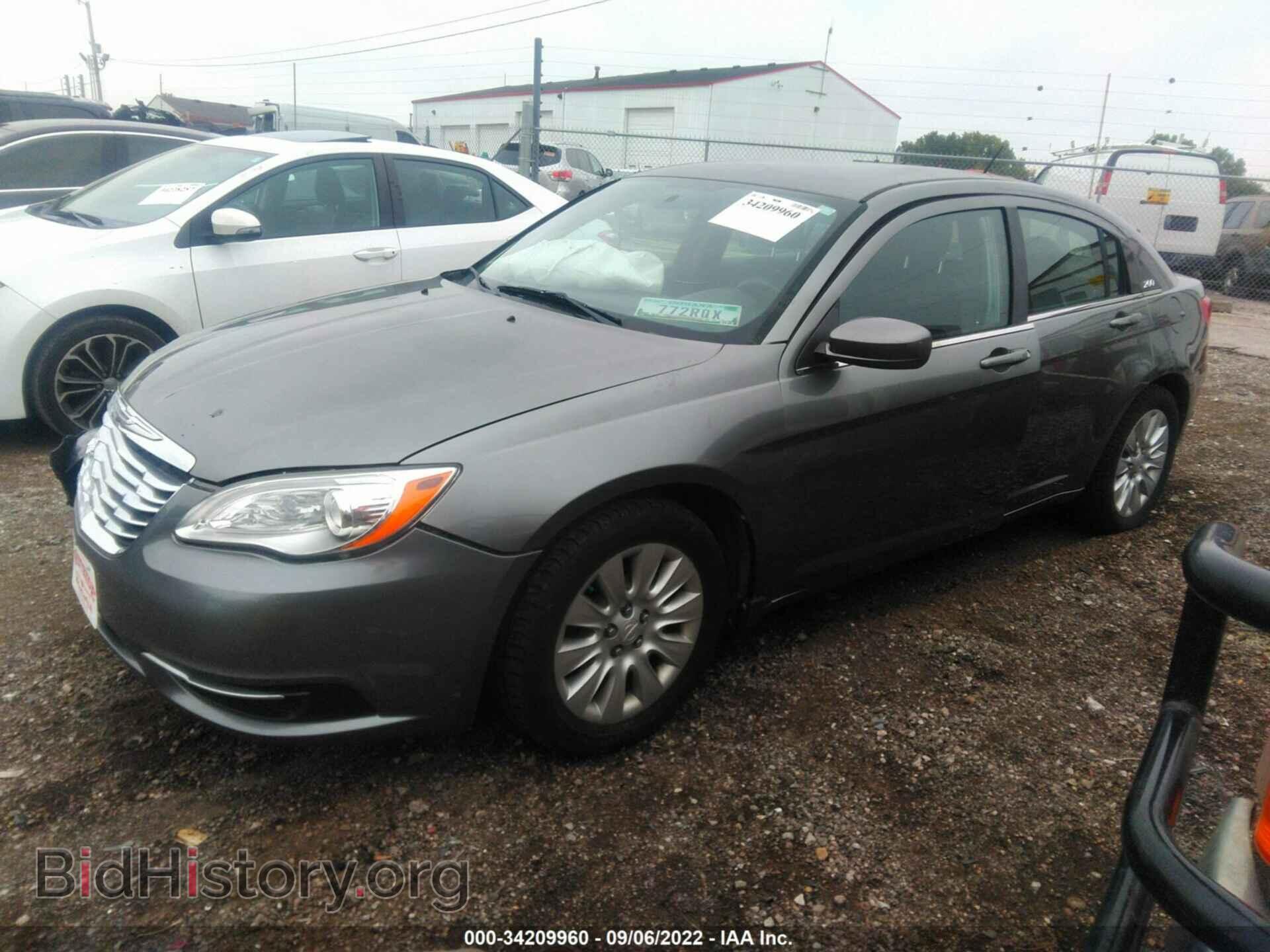 2013 CHRYSLER 200 - VIN: 1C3CCBAB5DN642081 - Фото 2