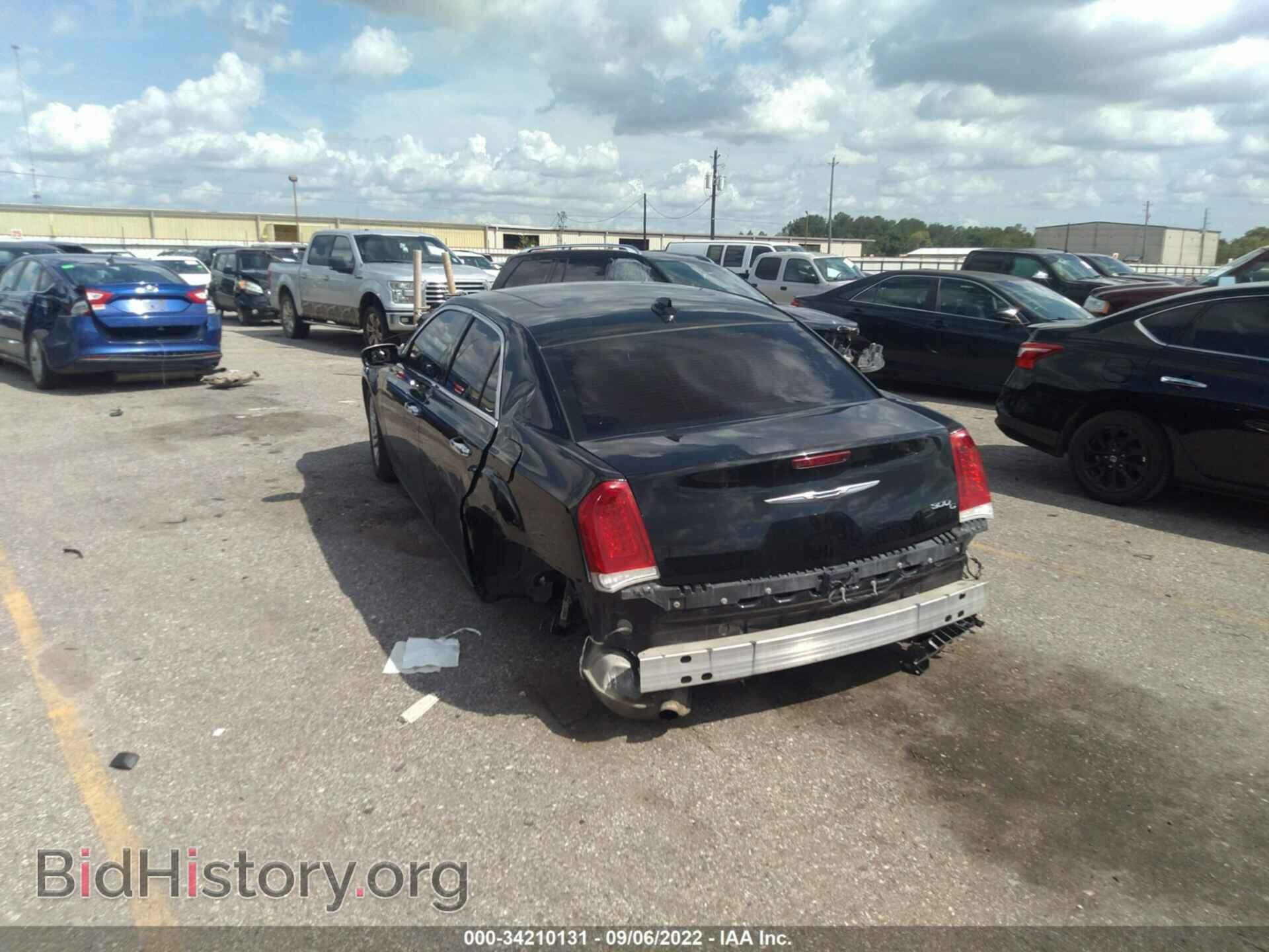 2016 CHRYSLER 300 - VIN: 2C3CCAEG8GH181701 - Фото 3