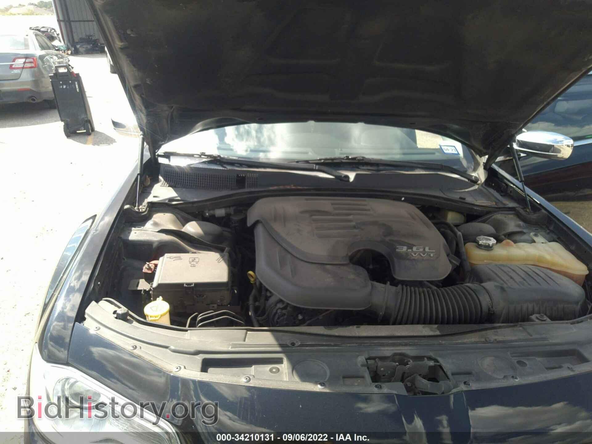 2016 CHRYSLER 300 - VIN: 2C3CCAEG8GH181701 - Фото 10