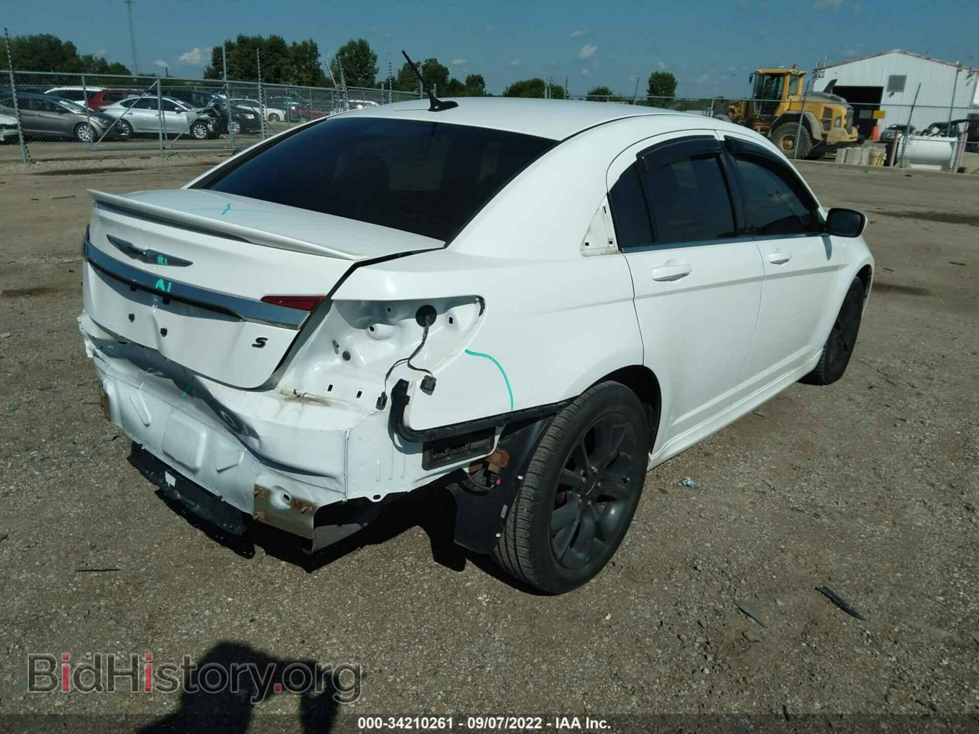 2013 CHRYSLER 200 - VIN: 1C3CCBCG4DN620730 - Photo 4