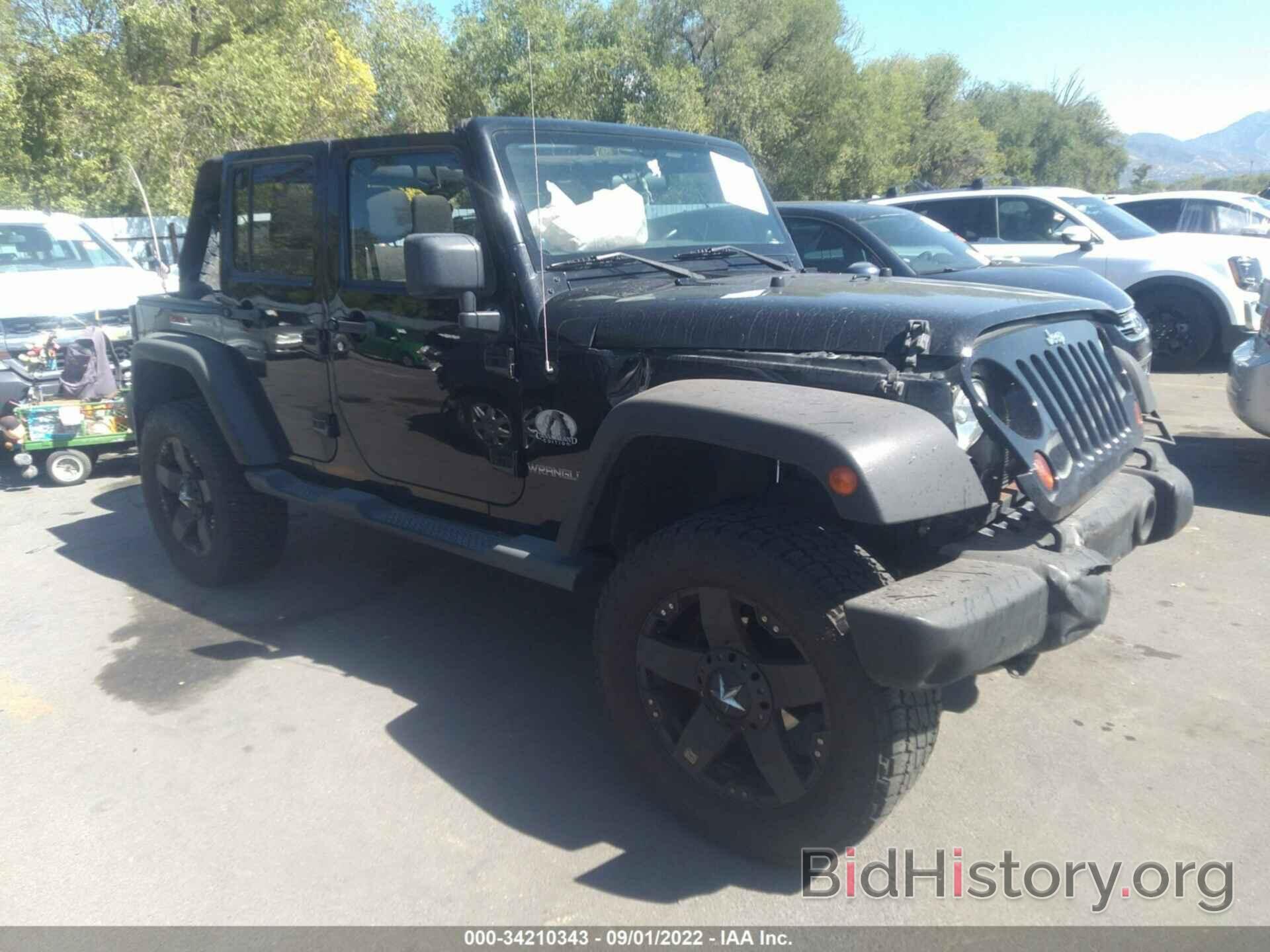 Photo 1J4BA3H19BL562656 - JEEP WRANGLER UNLIMITED 2011