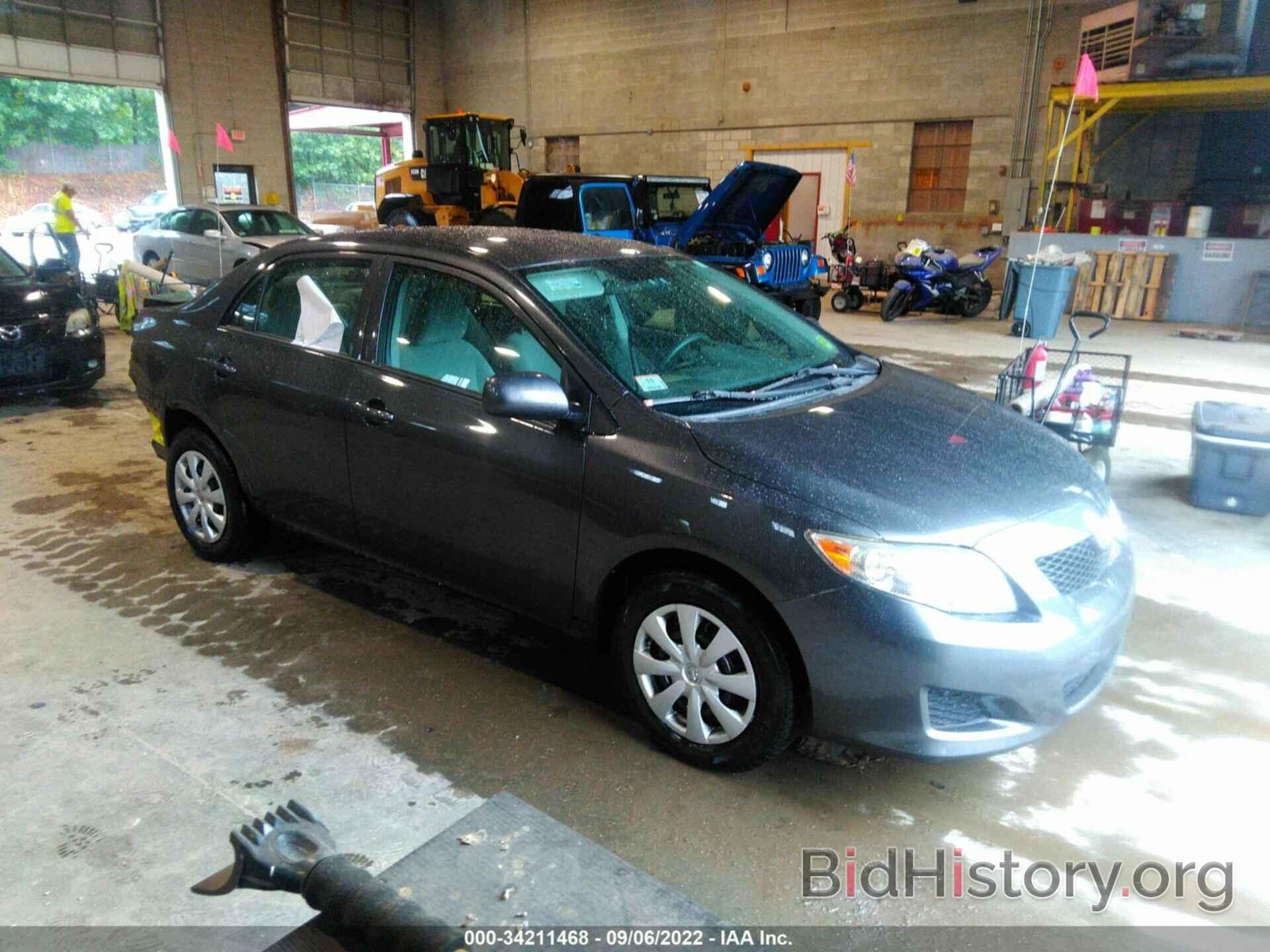 Photo 1NXBU4EE4AZ258939 - TOYOTA COROLLA 2010