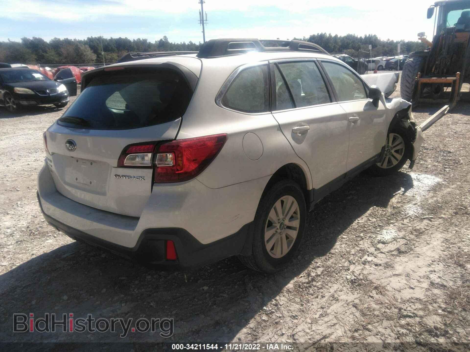 2018 SUBARU OUTBACK - VIN: 4S4BSAAC5J3300260 - Фото 4