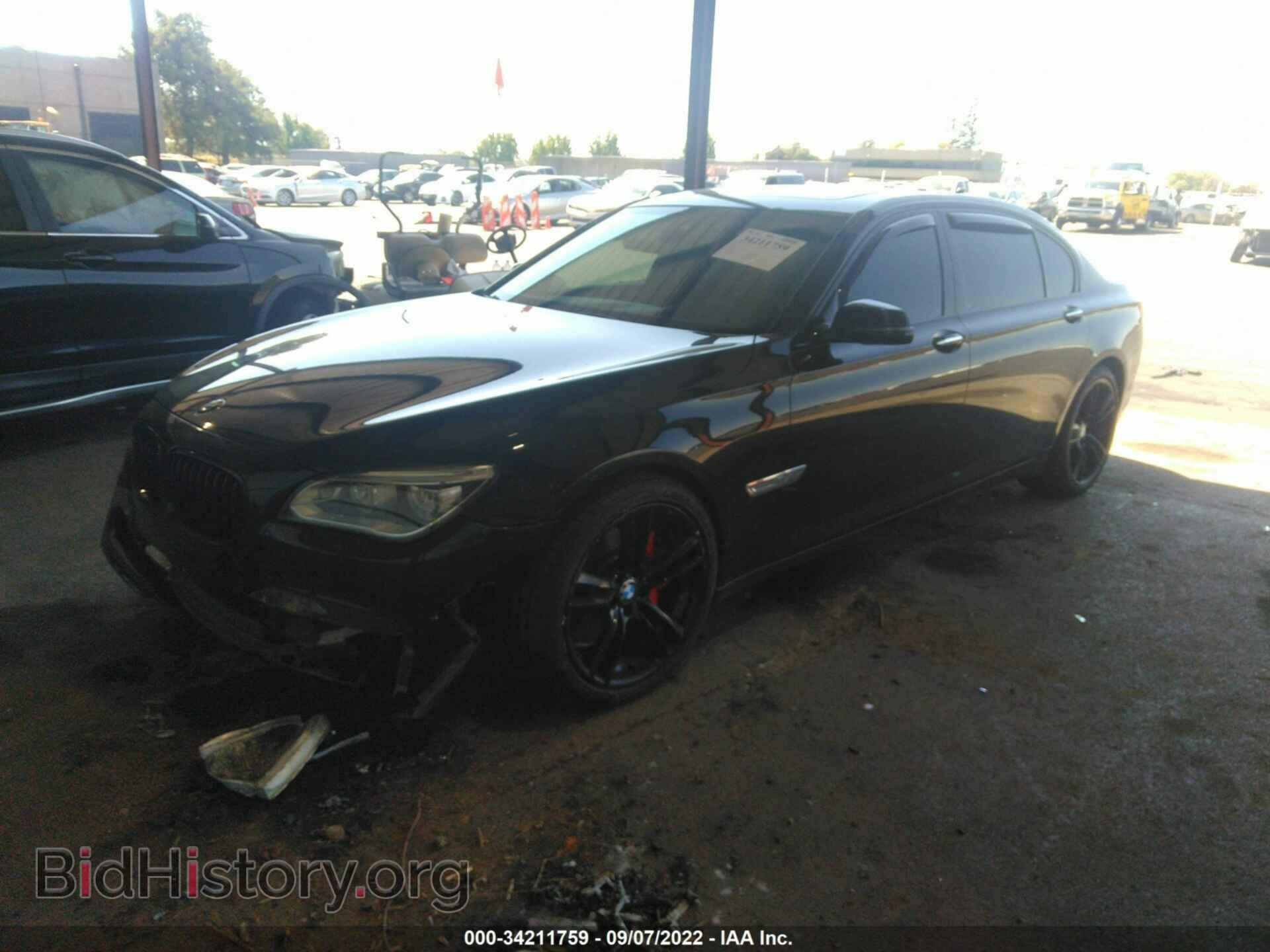 2015 BMW 7 SERIES - VIN: WBAYE8C55FD781722 - Фото 2