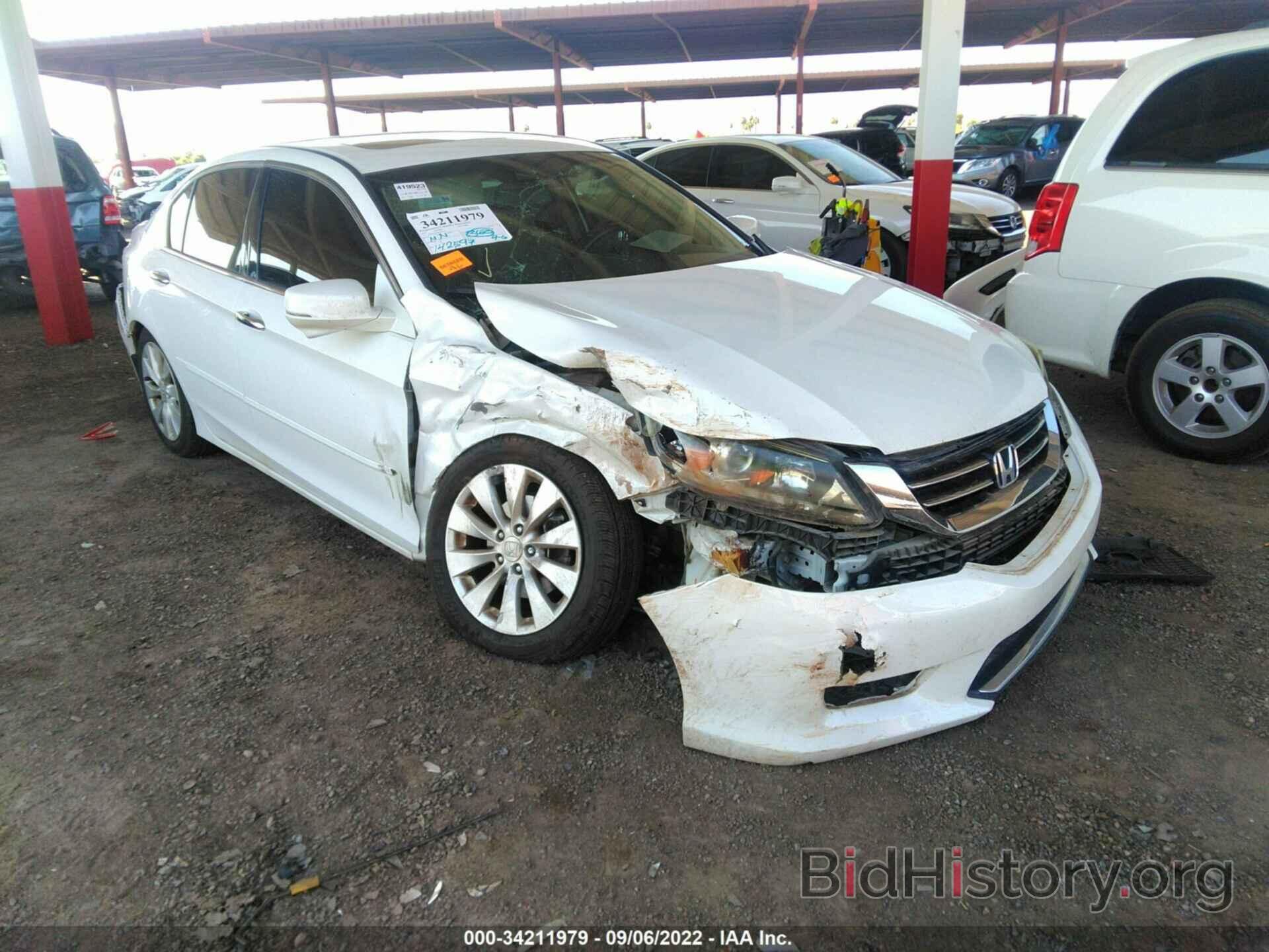 Photo 1HGCR3F83DA003560 - HONDA ACCORD SDN 2013