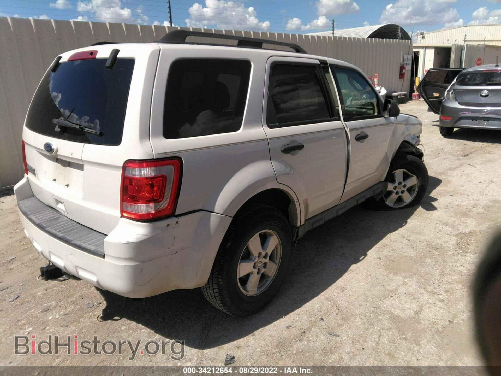 2010 FORD ESCAPE - VIN: 1FMCU0D79AKB11270 - Фото 4