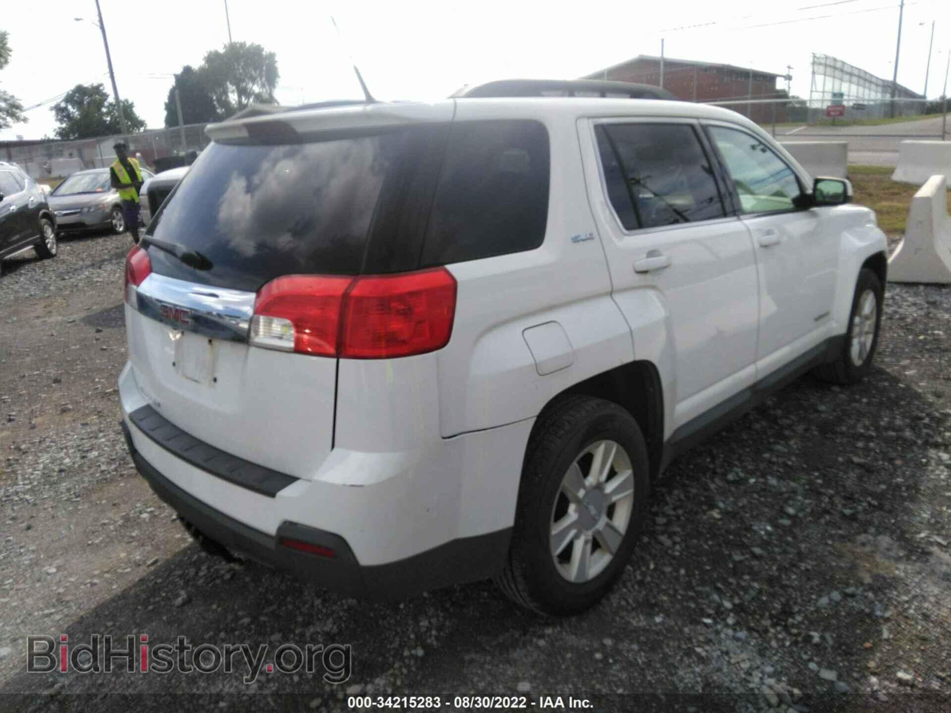 2011 GMC TERRAIN - VIN: 2CTALSEC7B6266575 - Photo 4